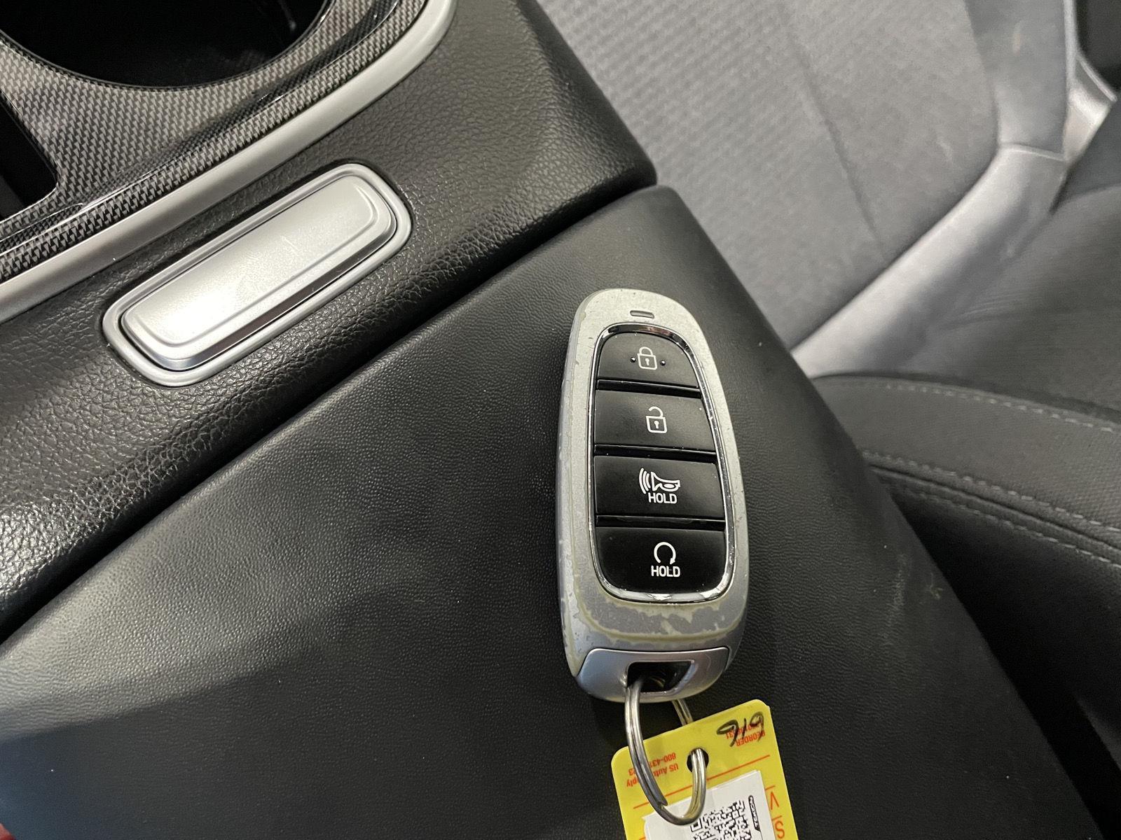 Used 2021 Hyundai Santa Fe SEL SUV for sale in St Joseph MO