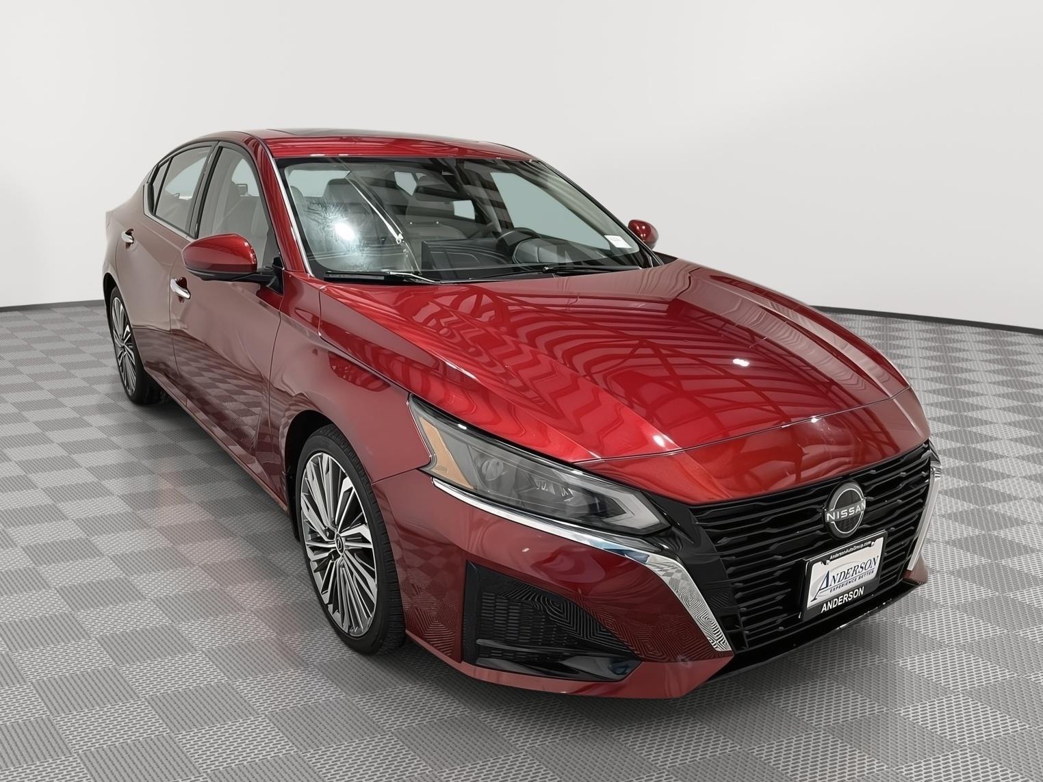 Used 2023 Nissan Altima 2.5 SL Sedan for sale in St Joseph MO