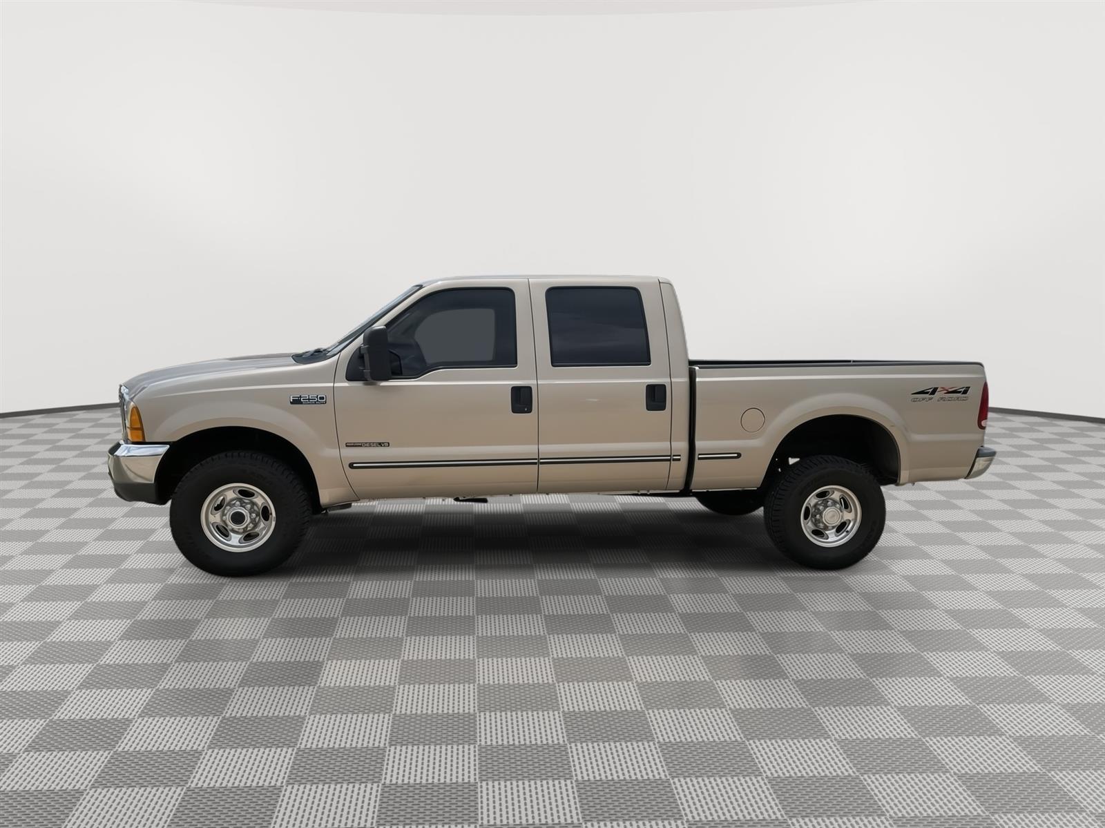 Used 1999 Ford Super Duty F-250 Crew Cab 156 XL 4WD Crew Cab Truck for sale in St Joseph MO