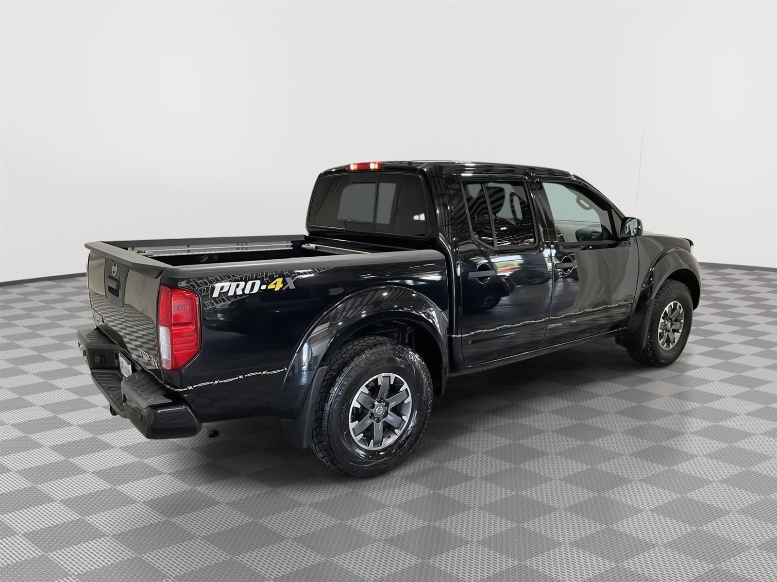 Used 2018 Nissan Frontier PRO-4X Crew Cab Truck for sale in St Joseph MO