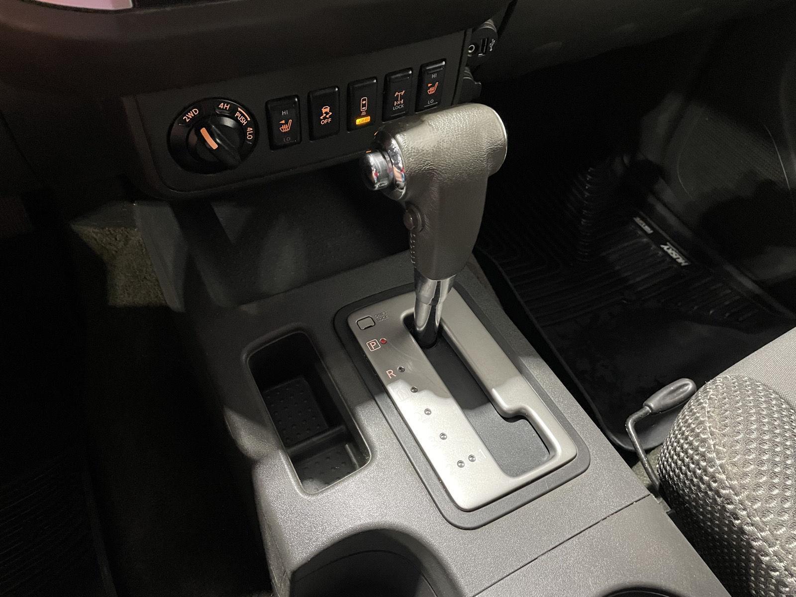 Used 2018 Nissan Frontier PRO-4X Crew Cab Truck for sale in St Joseph MO