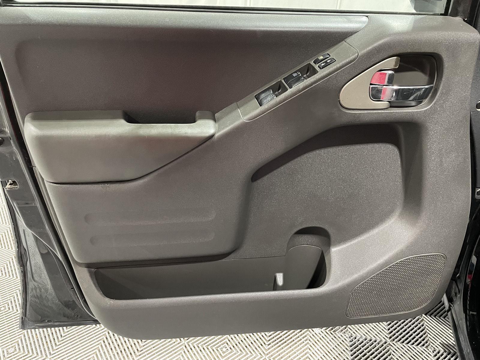 Used 2018 Nissan Frontier PRO-4X Crew Cab Truck for sale in St Joseph MO