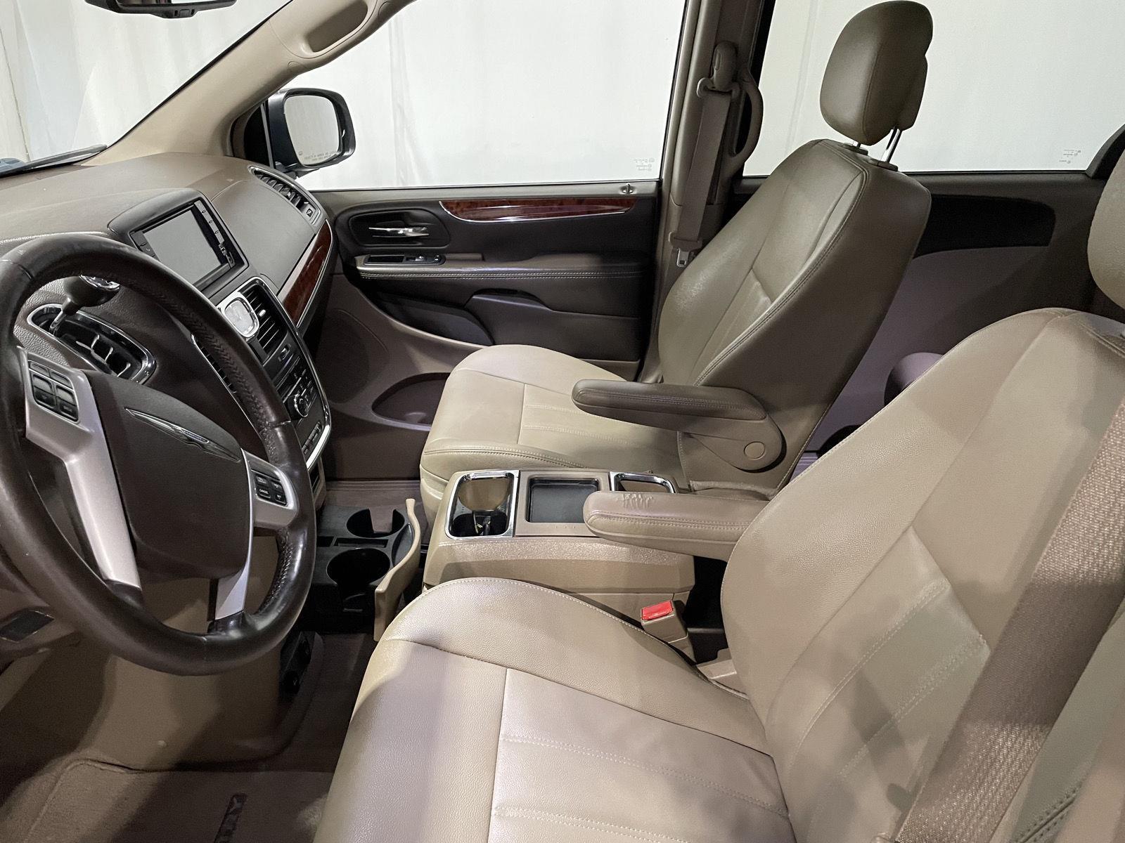 Used 2016 Chrysler Town And Country Touring Minivans for sale in St Joseph MO