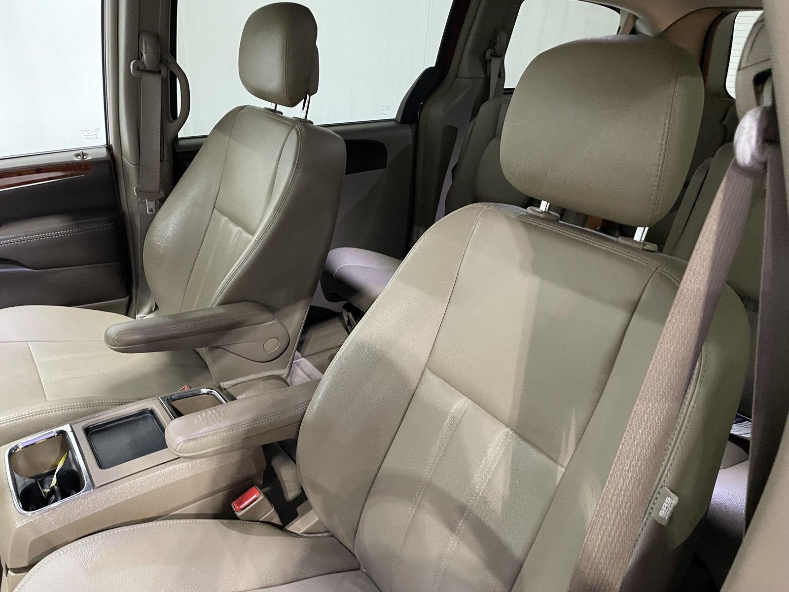 Used 2016 Chrysler Town And Country Touring Minivans for sale in St Joseph MO