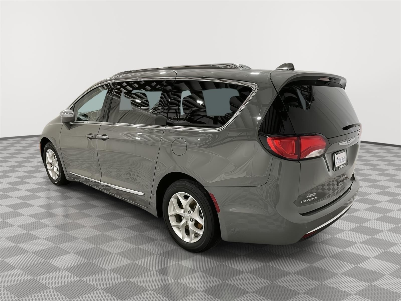 Pre-Owned 2020 Chrysler Pacifica for sale in St. Joseph MO