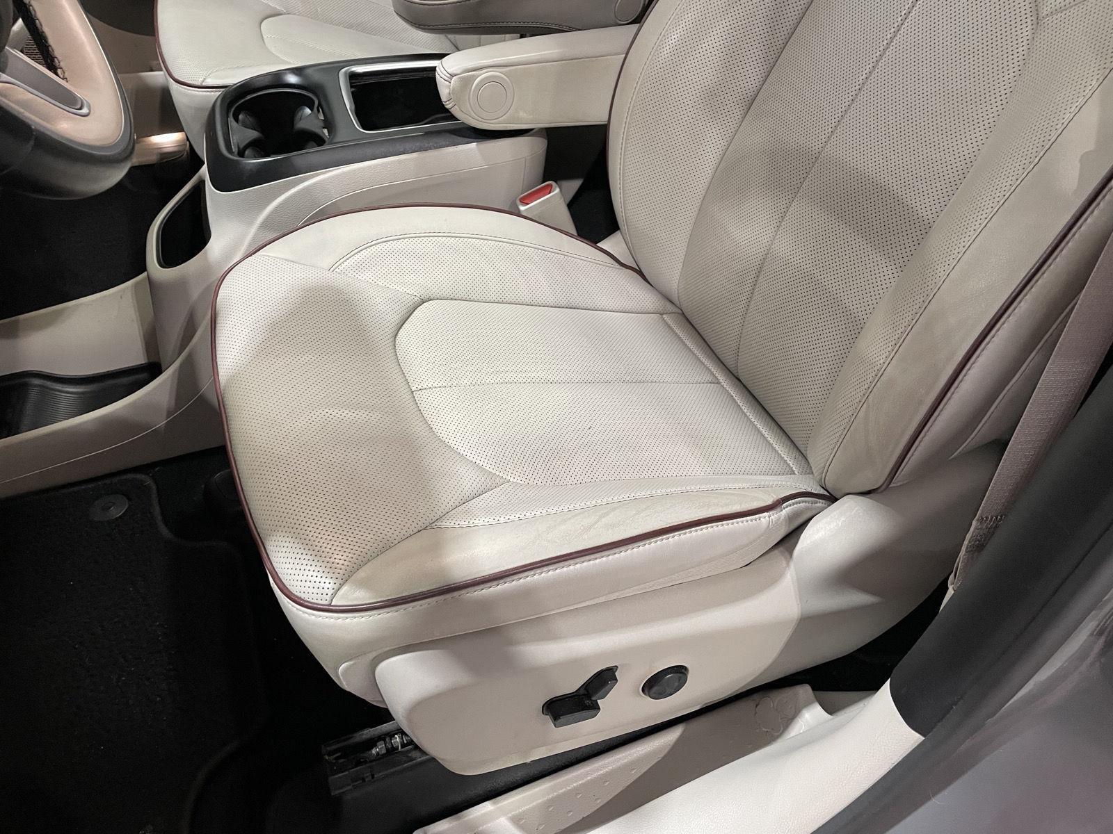 Pre-Owned 2020 Chrysler Pacifica for sale in St. Joseph MO