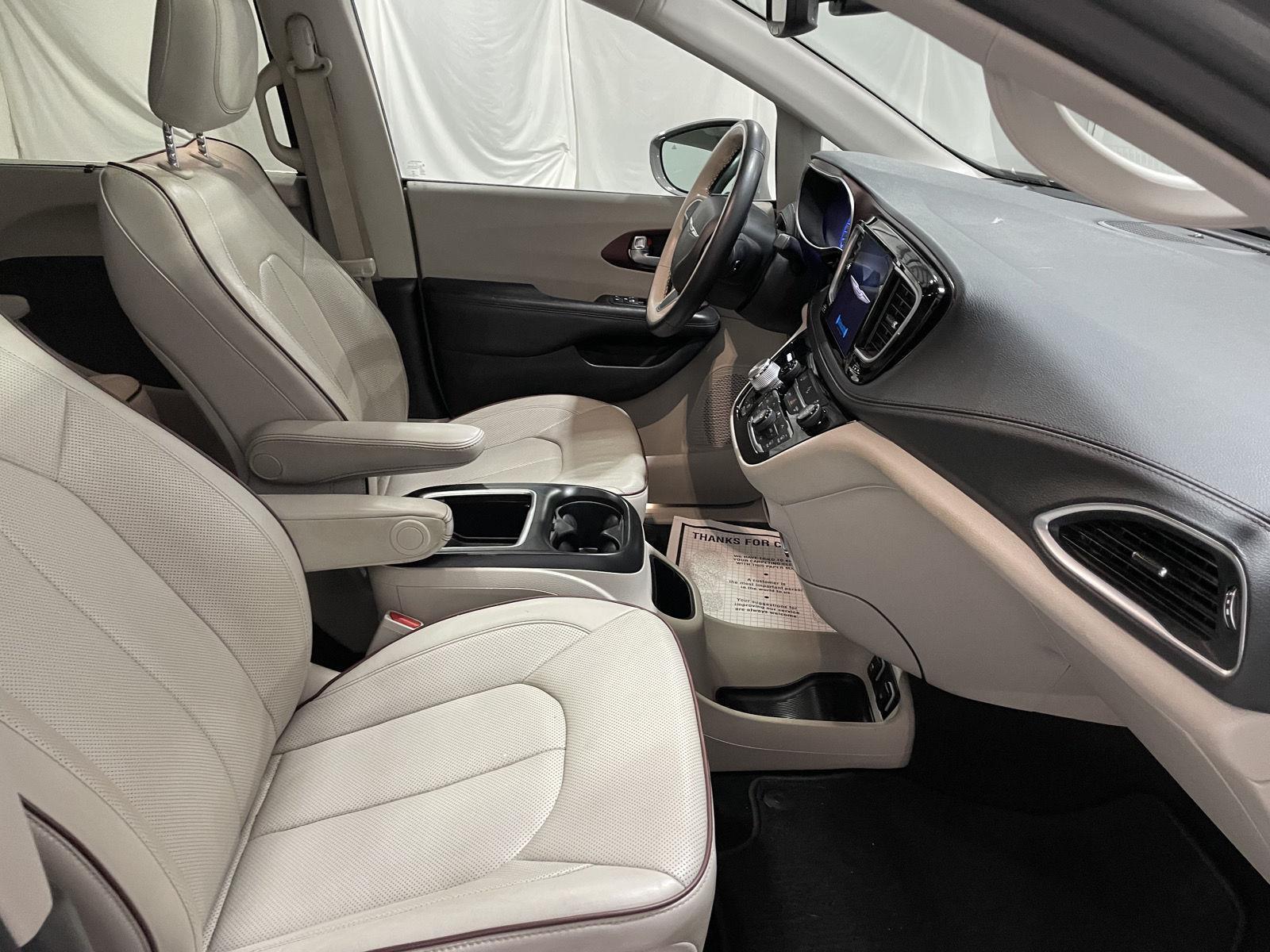 Pre-Owned 2020 Chrysler Pacifica for sale in St. Joseph MO