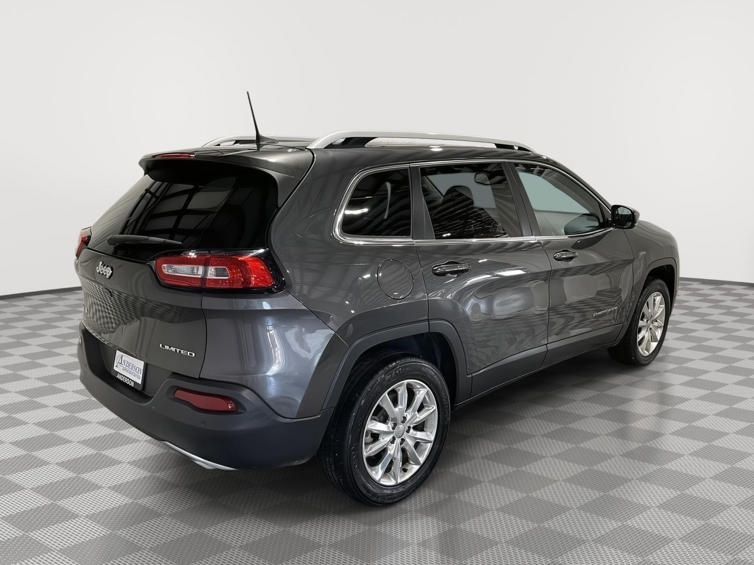 Pre-Owned 2017 Jeep Cherokee for sale in St. Joseph MO