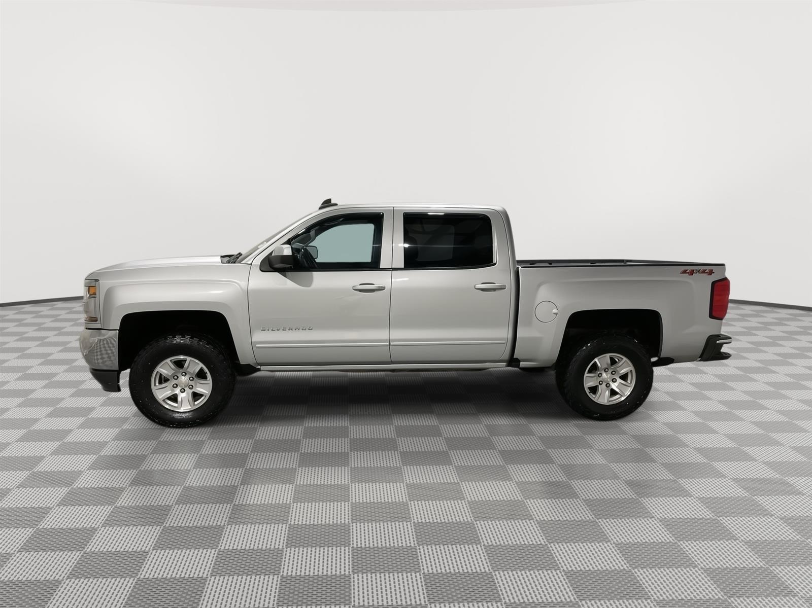 Used 2018 Chevrolet Silverado 1500 LT Crew Cab Truck for sale in St Joseph MO