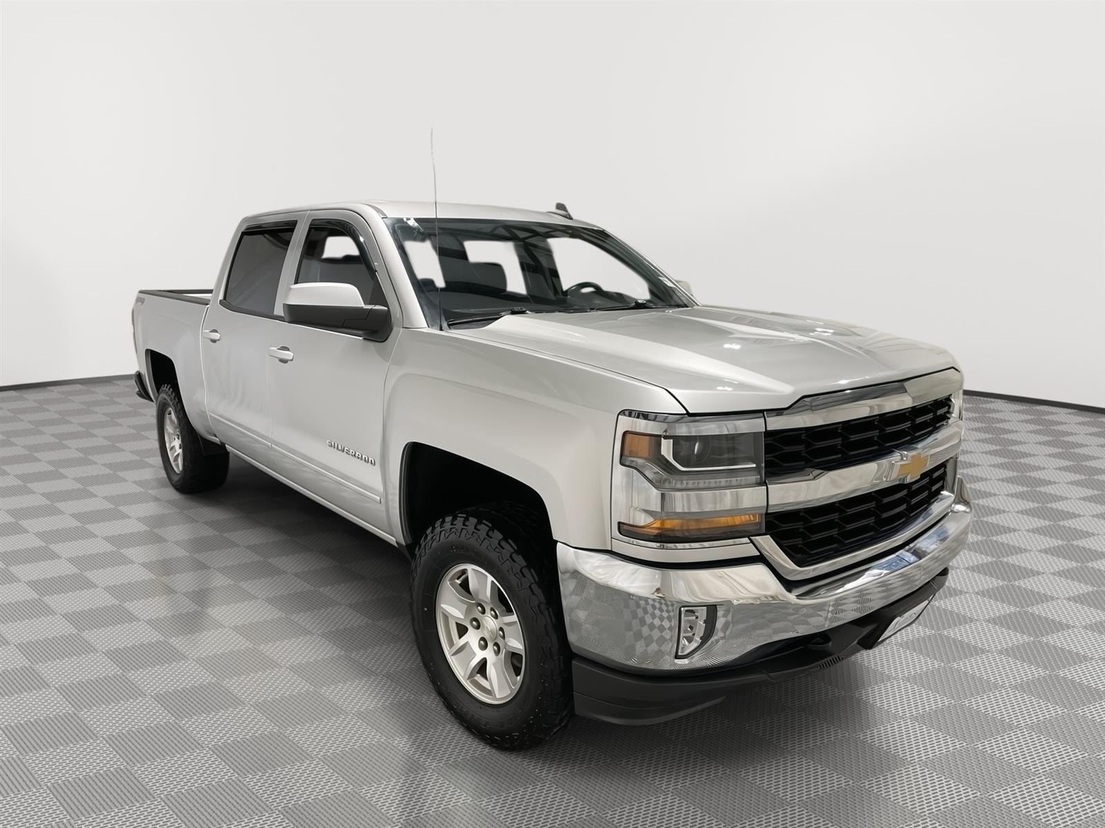 Used 2018 Chevrolet Silverado 1500 LT Crew Cab Truck for sale in St Joseph MO