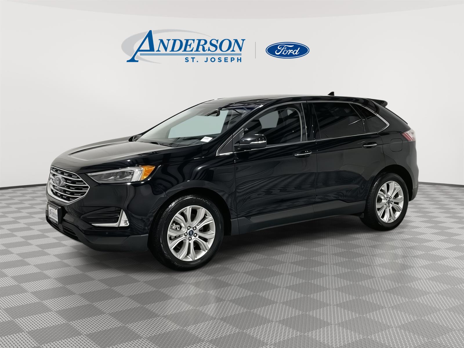 Used 2020 Ford Edge Titanium SUV for sale in St Joseph MO