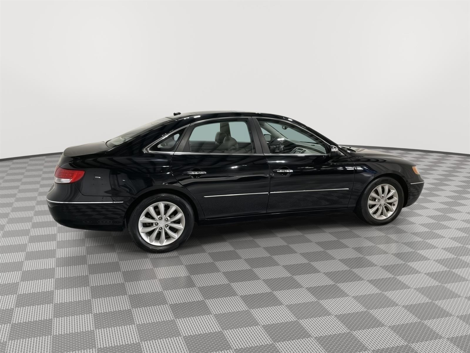 Used 2008 Hyundai Azera Limited Sedan for sale in St Joseph MO
