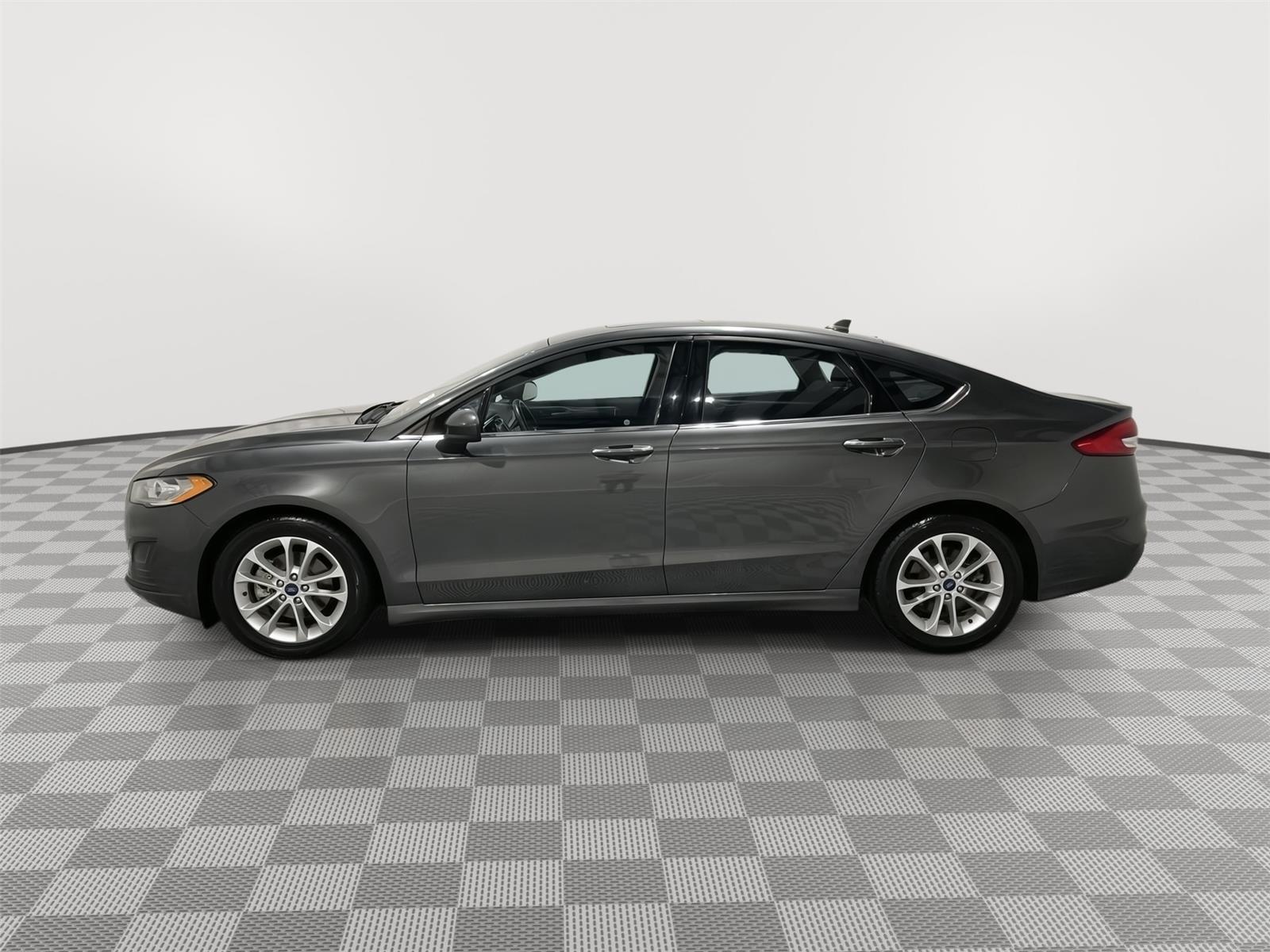 Used 2020 Ford Fusion SE Sedan for sale in St Joseph MO