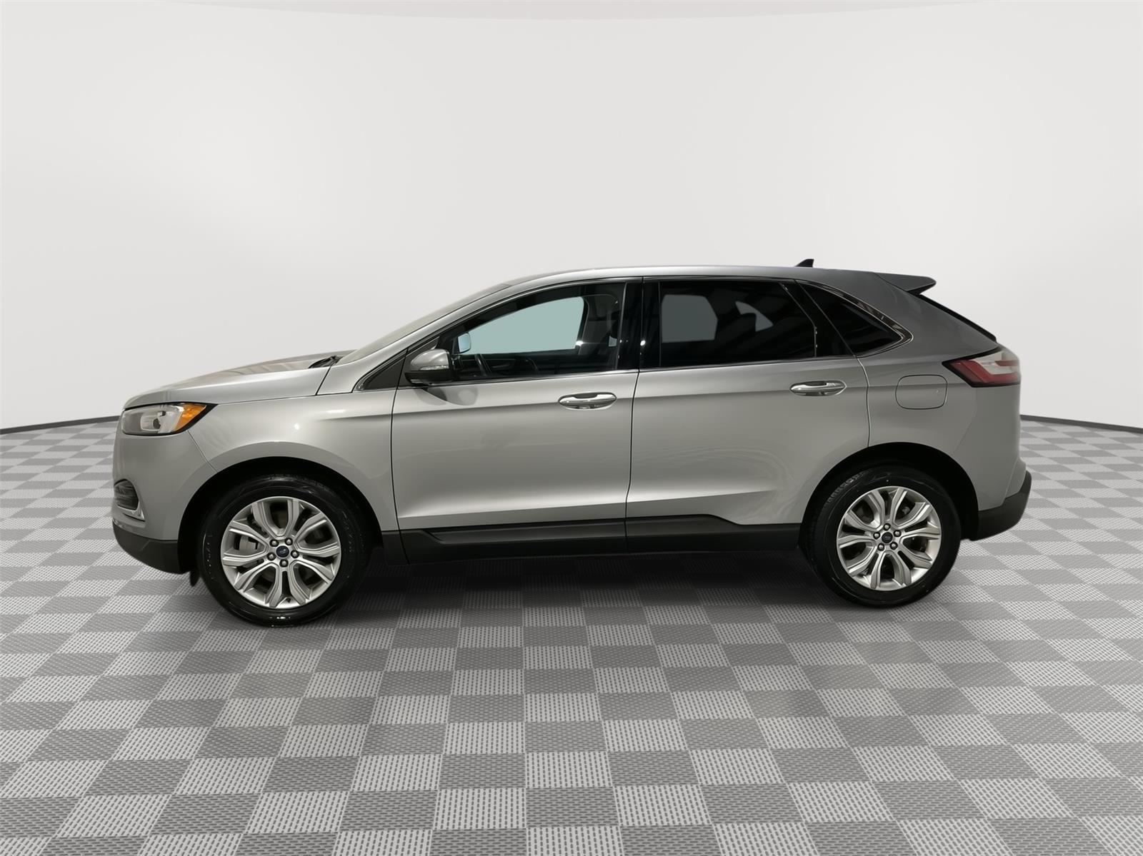 Used 2021 Ford Edge Titanium SUV for sale in St Joseph MO