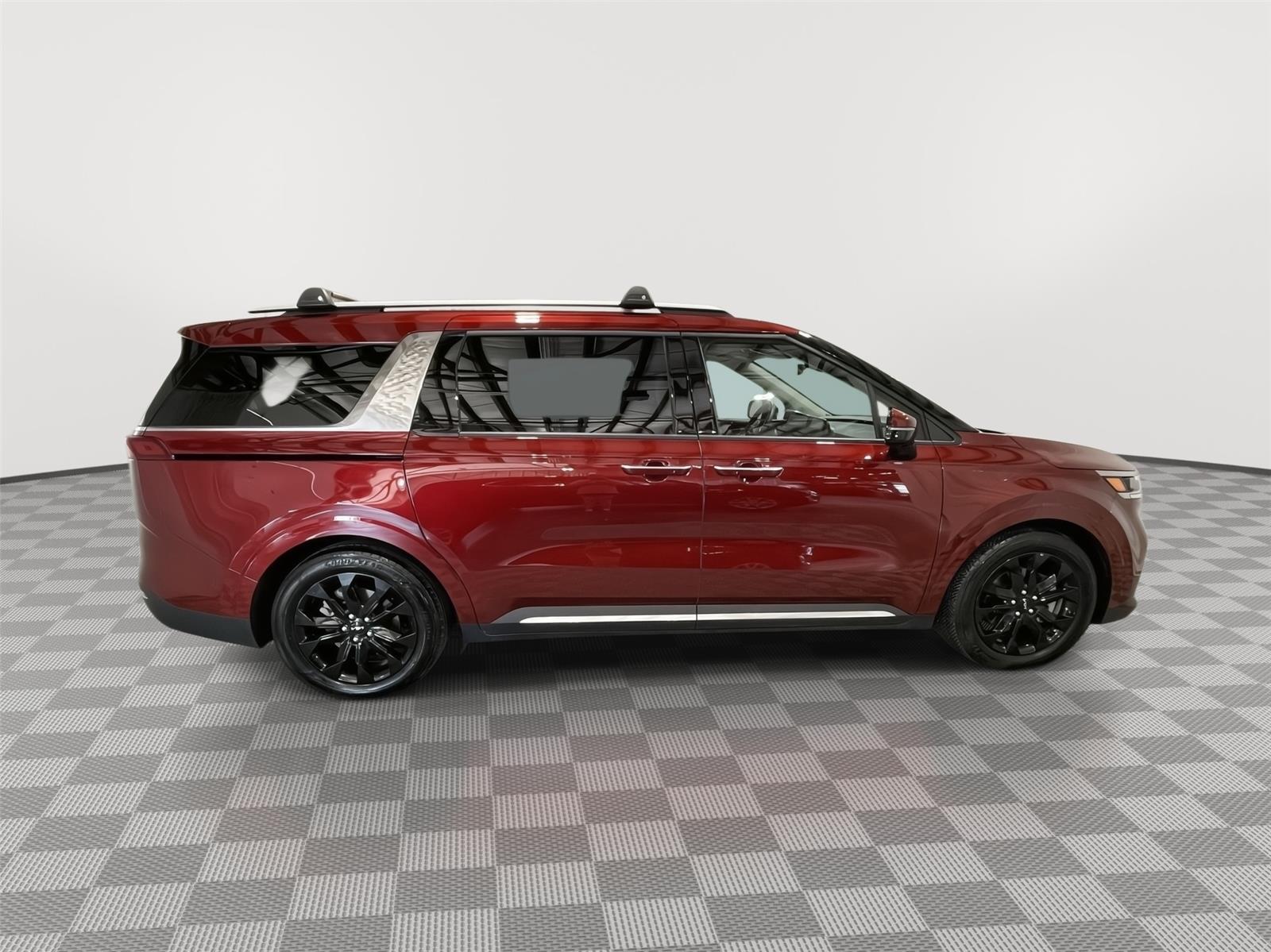 Used 2023 Kia Carnival SX Prestige Minivans for sale in St Joseph MO