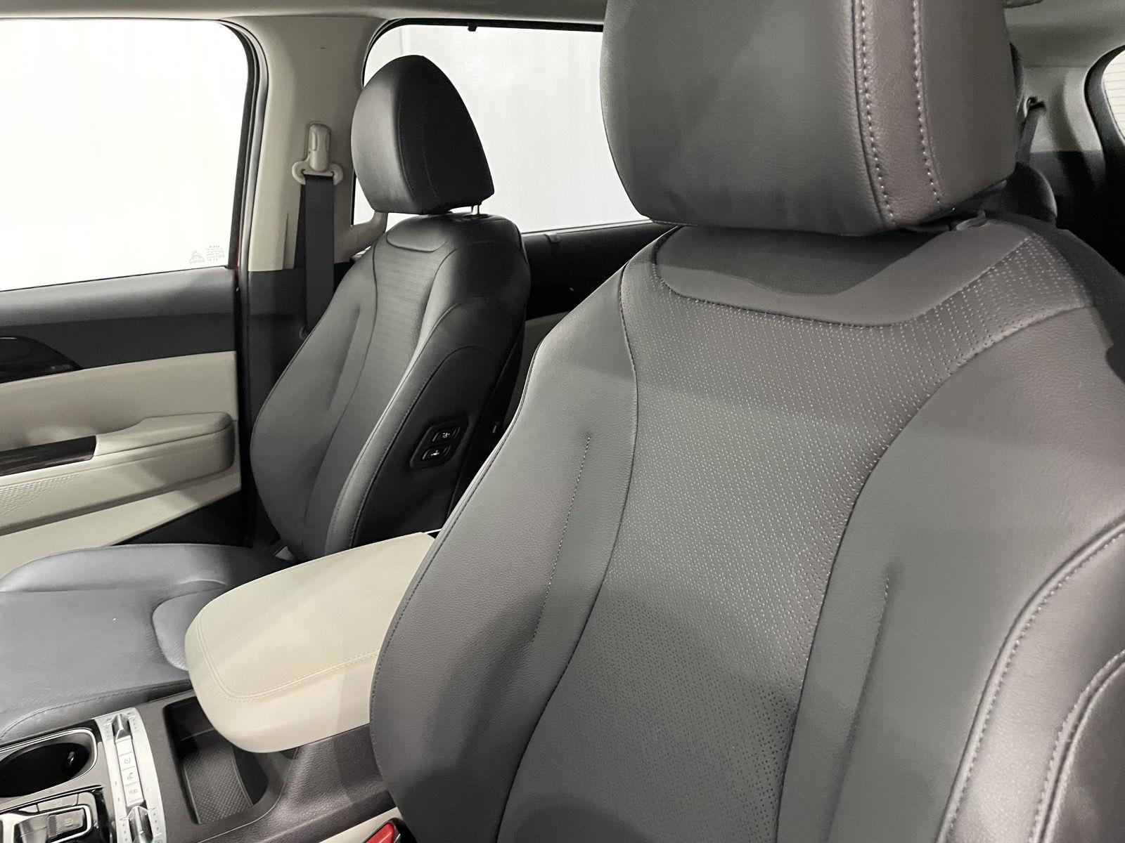 Pre-Owned 2023 Kia Carnival for sale in St. Joseph MO
