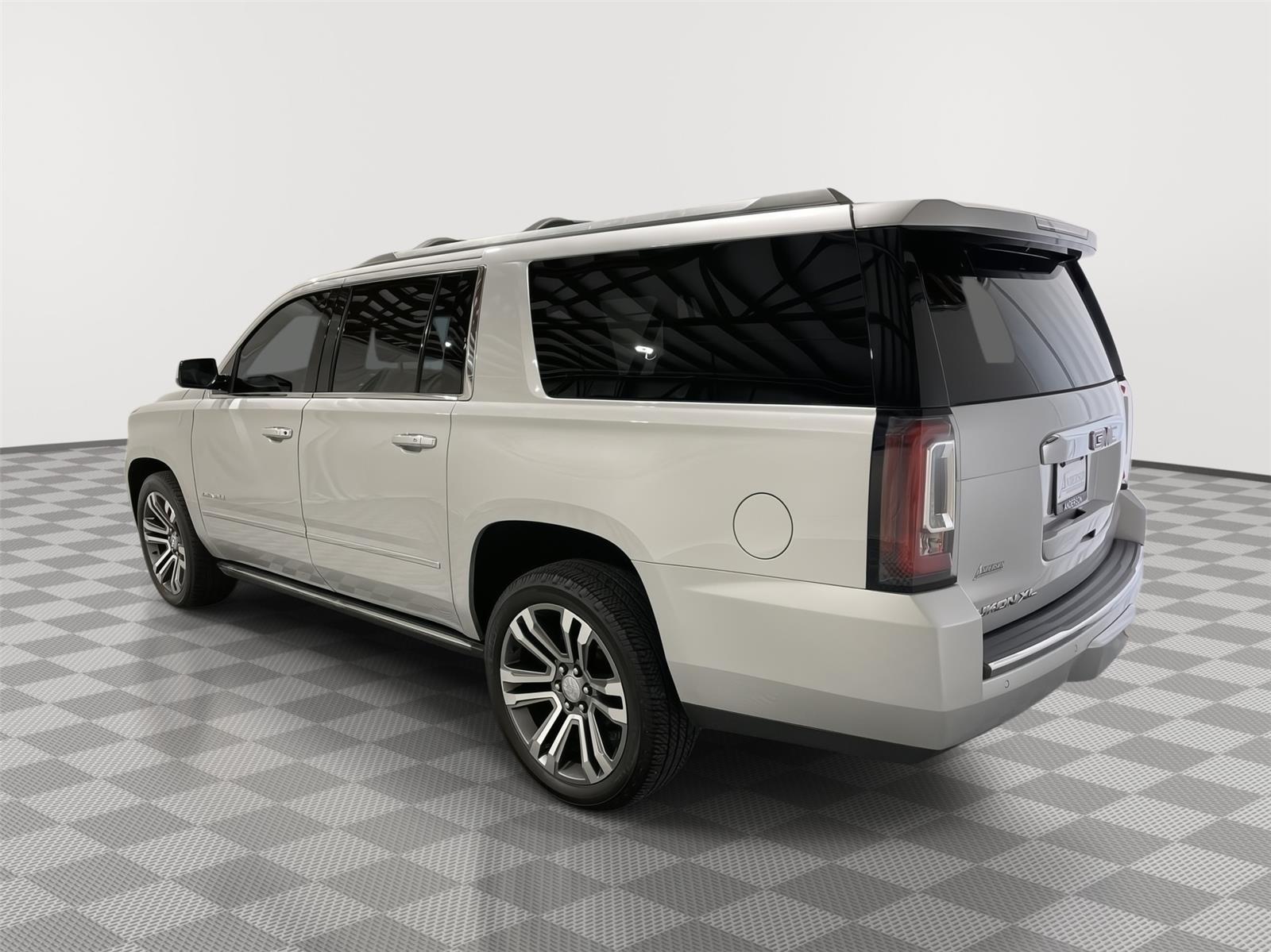 Pre-Owned 2019 GMC Yukon XL for sale in St. Joseph MO