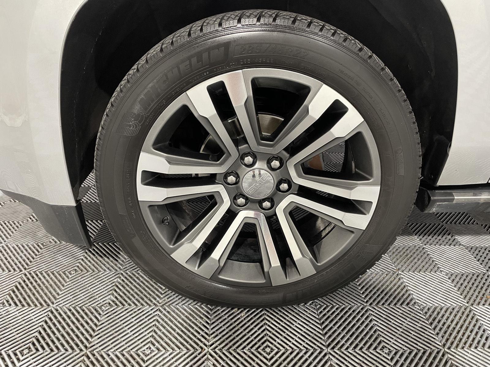 Pre-Owned 2019 GMC Yukon XL for sale in St. Joseph MO