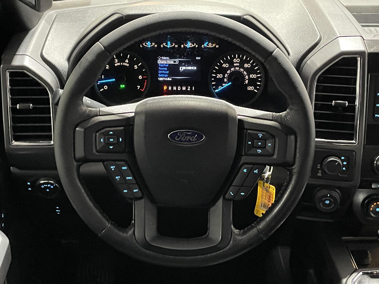 2016 Ford F-150 XLT photo 11