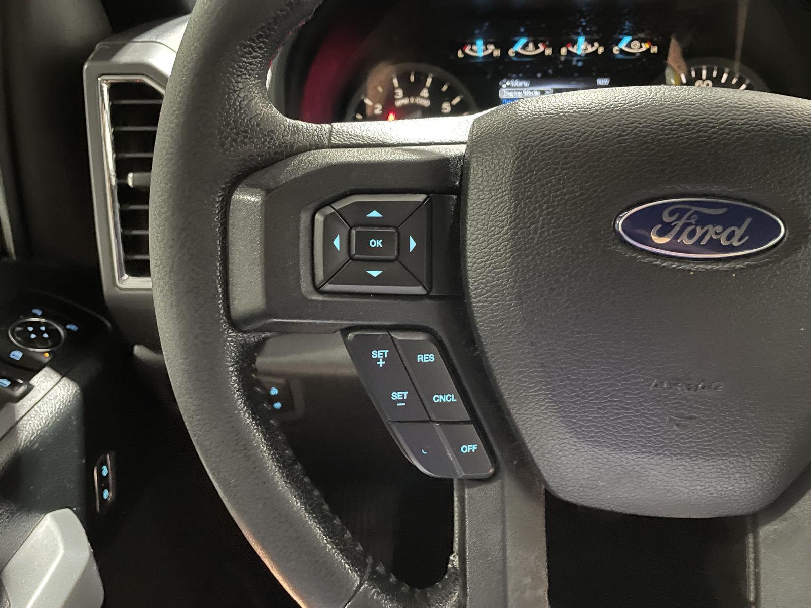 2016 Ford F-150 XLT photo 12