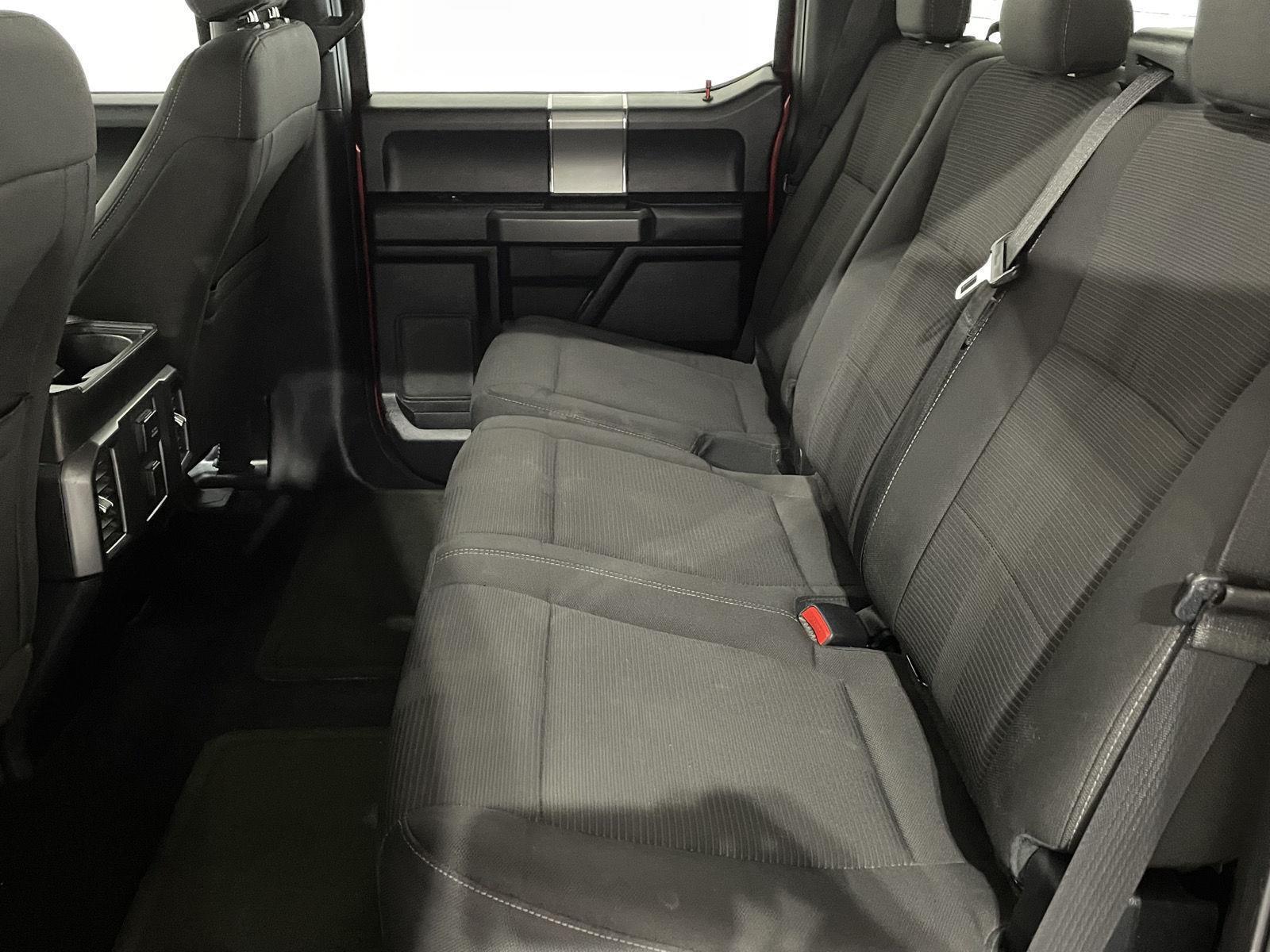 2016 Ford F-150 XLT photo 19