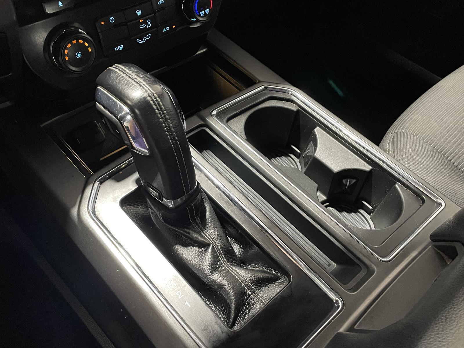 2016 Ford F-150 XLT photo 25