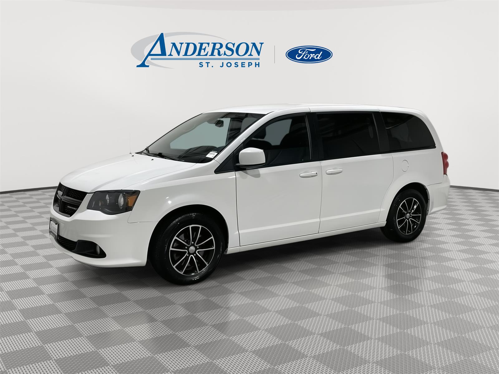 Pre-Owned 2018 Dodge Grand Caravan for sale in St. Joseph MO