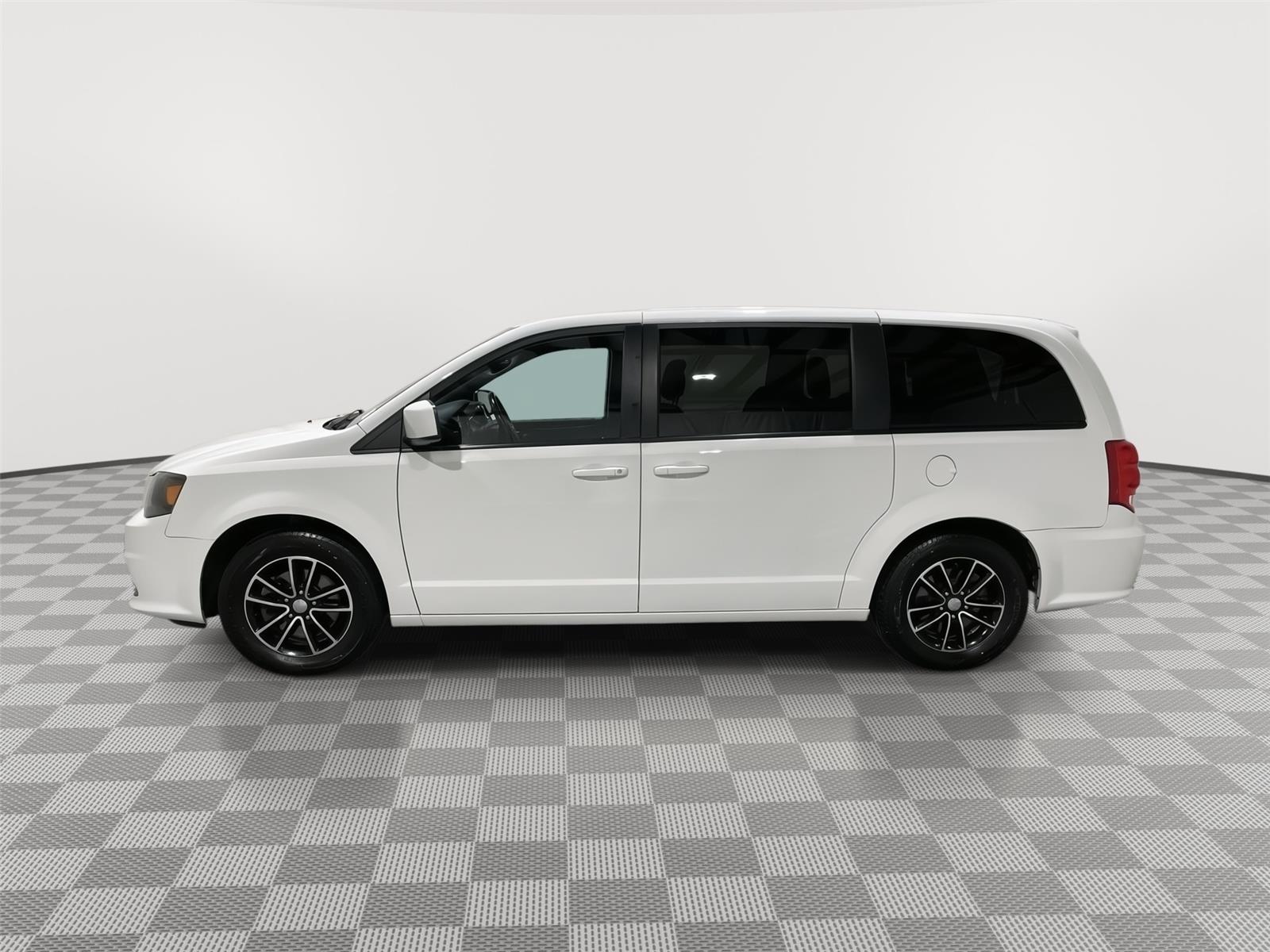 Pre-Owned 2018 Dodge Grand Caravan for sale in St. Joseph MO