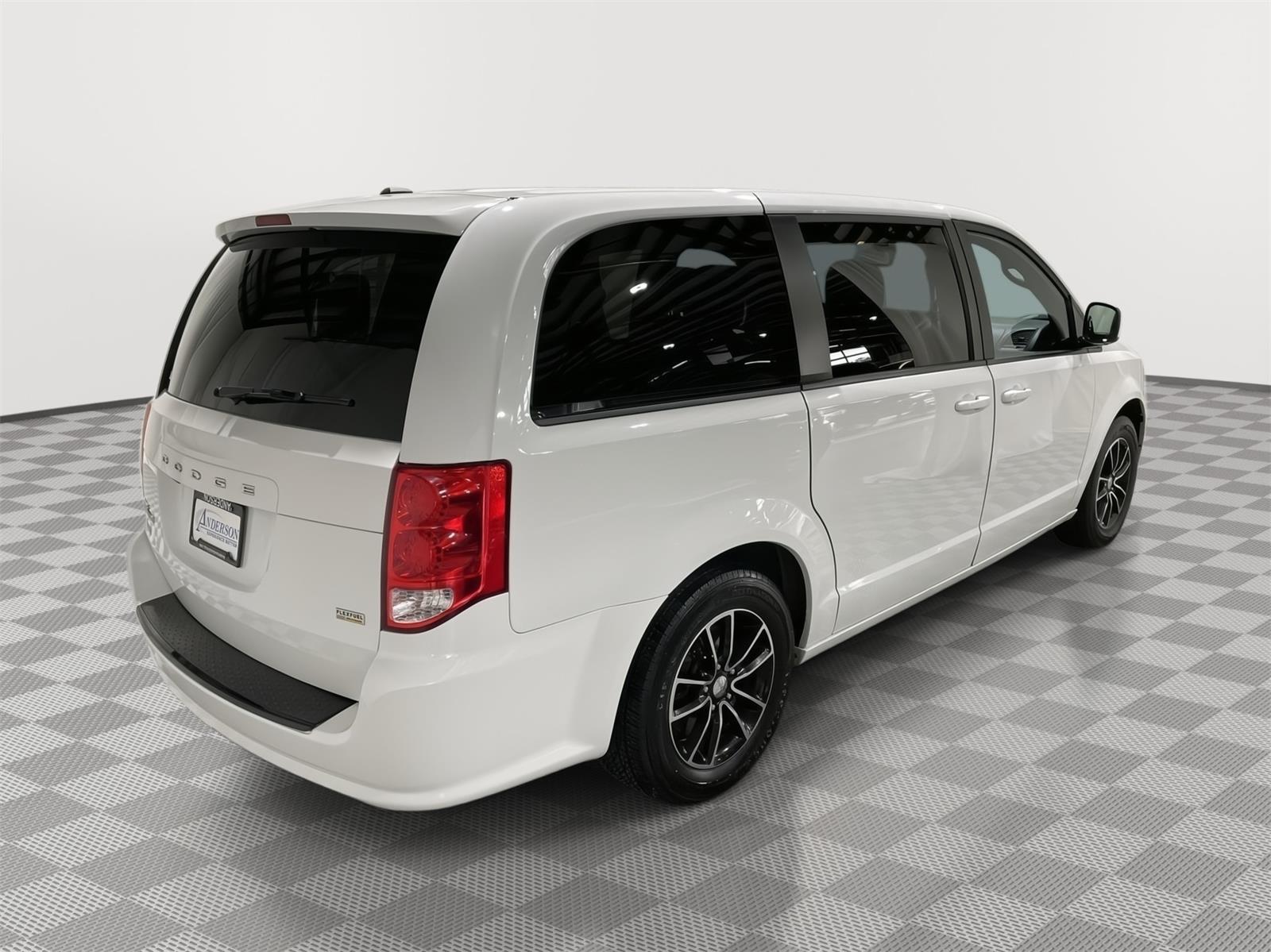 Pre-Owned 2018 Dodge Grand Caravan for sale in St. Joseph MO
