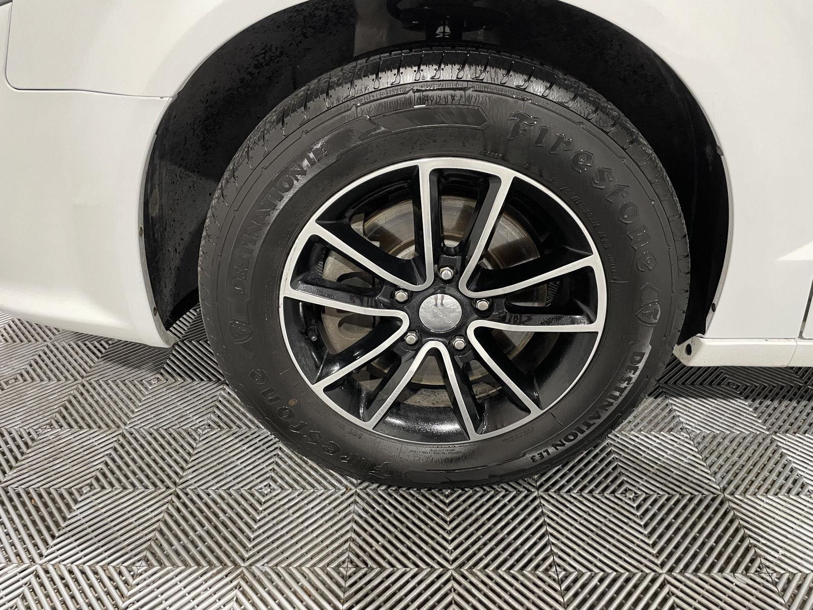 Pre-Owned 2018 Dodge Grand Caravan for sale in St. Joseph MO