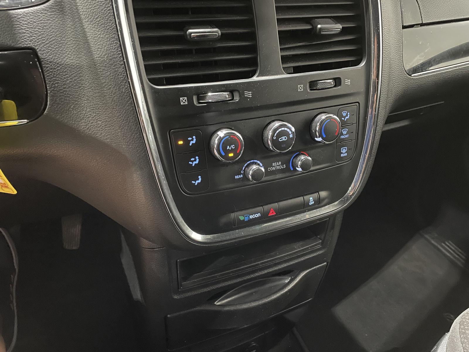 Pre-Owned 2018 Dodge Grand Caravan for sale in St. Joseph MO