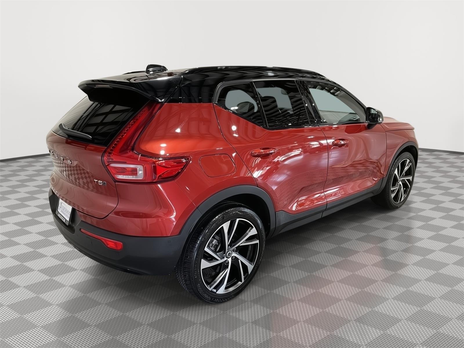 Pre-Owned 2021 Volvo XC40 for sale in St. Joseph MO