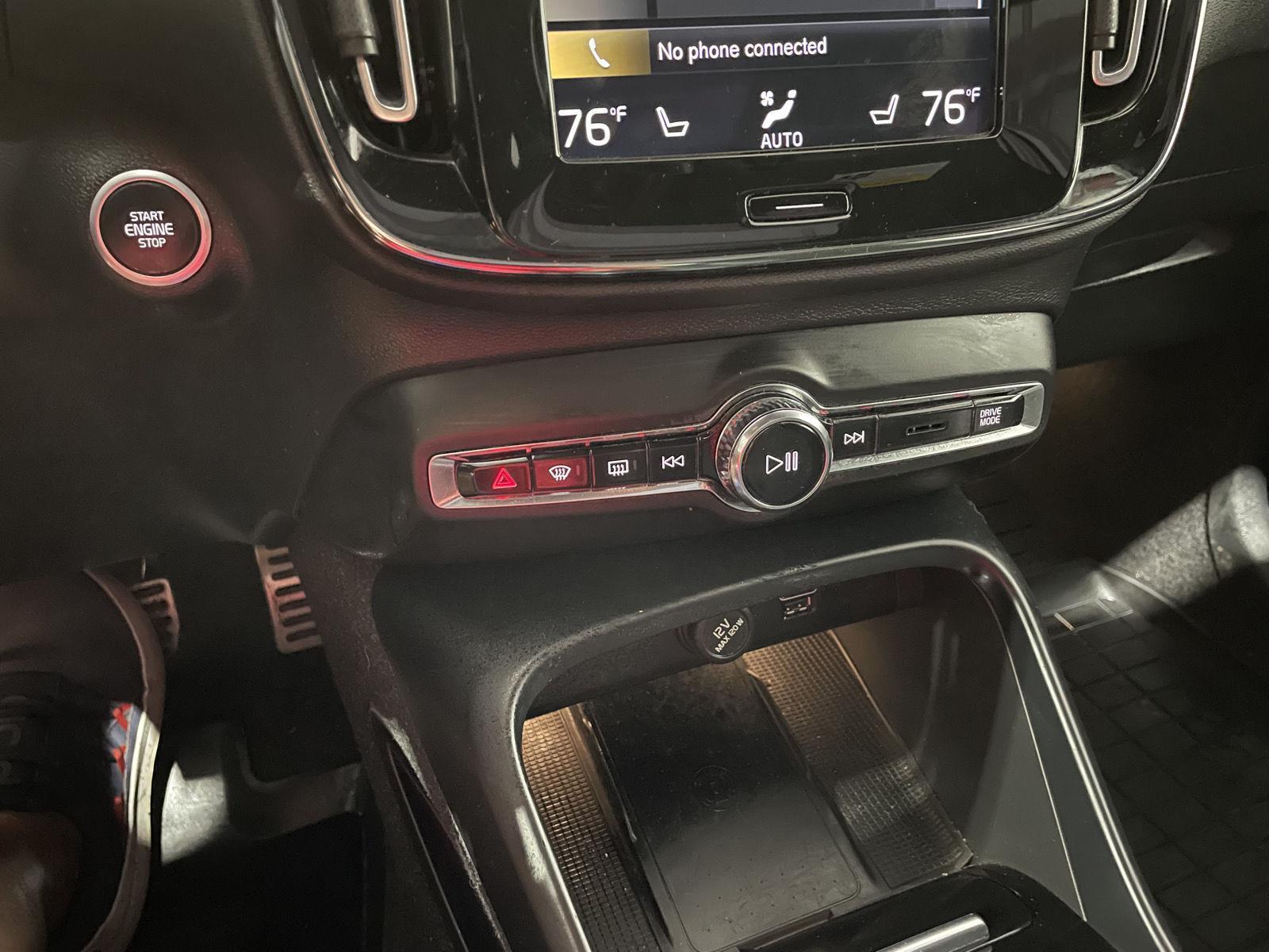 Pre-Owned 2021 Volvo XC40 for sale in St. Joseph MO