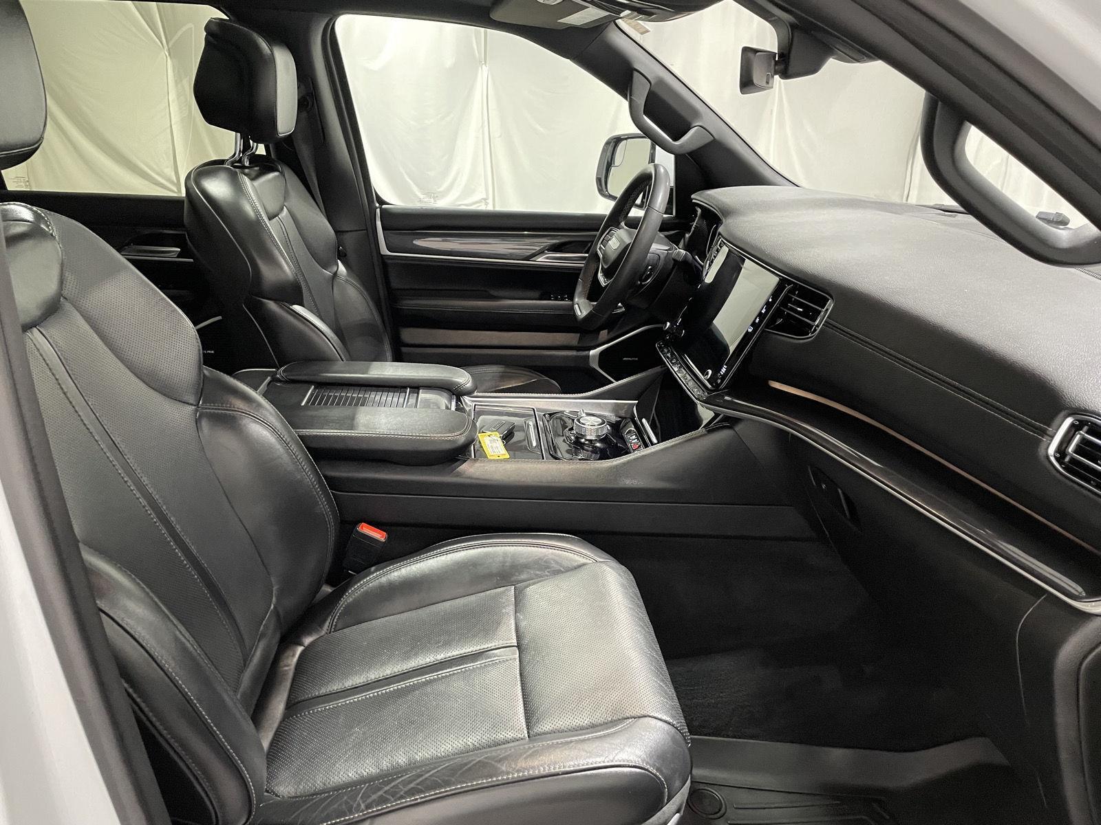 2022 Jeep Wagoneer Series I photo 13
