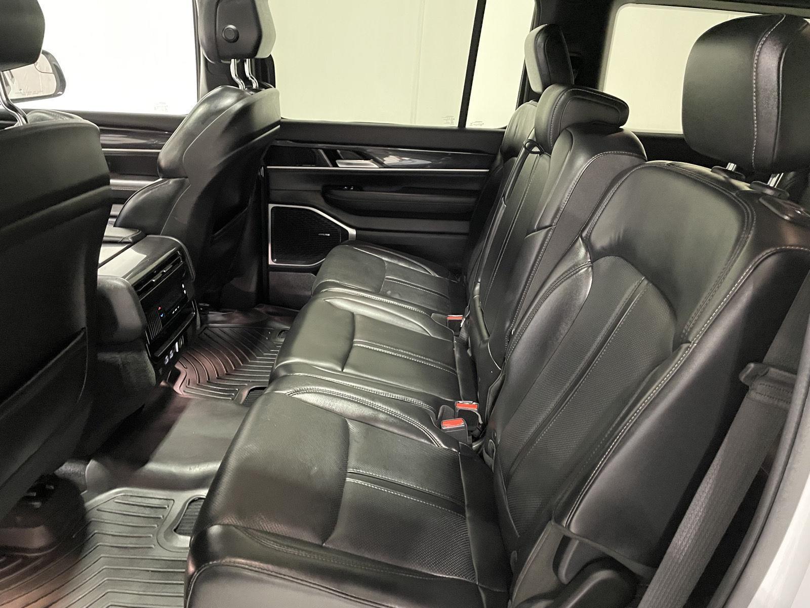 2022 Jeep Wagoneer Series I photo 14