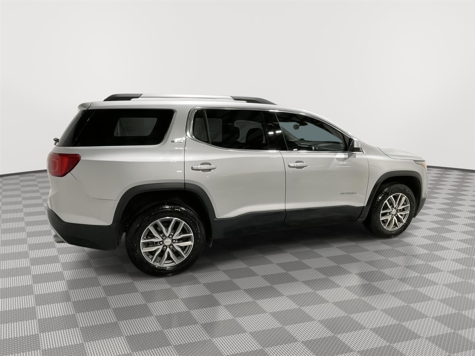 Used 2019 GMC Acadia for sale in St. Joseph MO