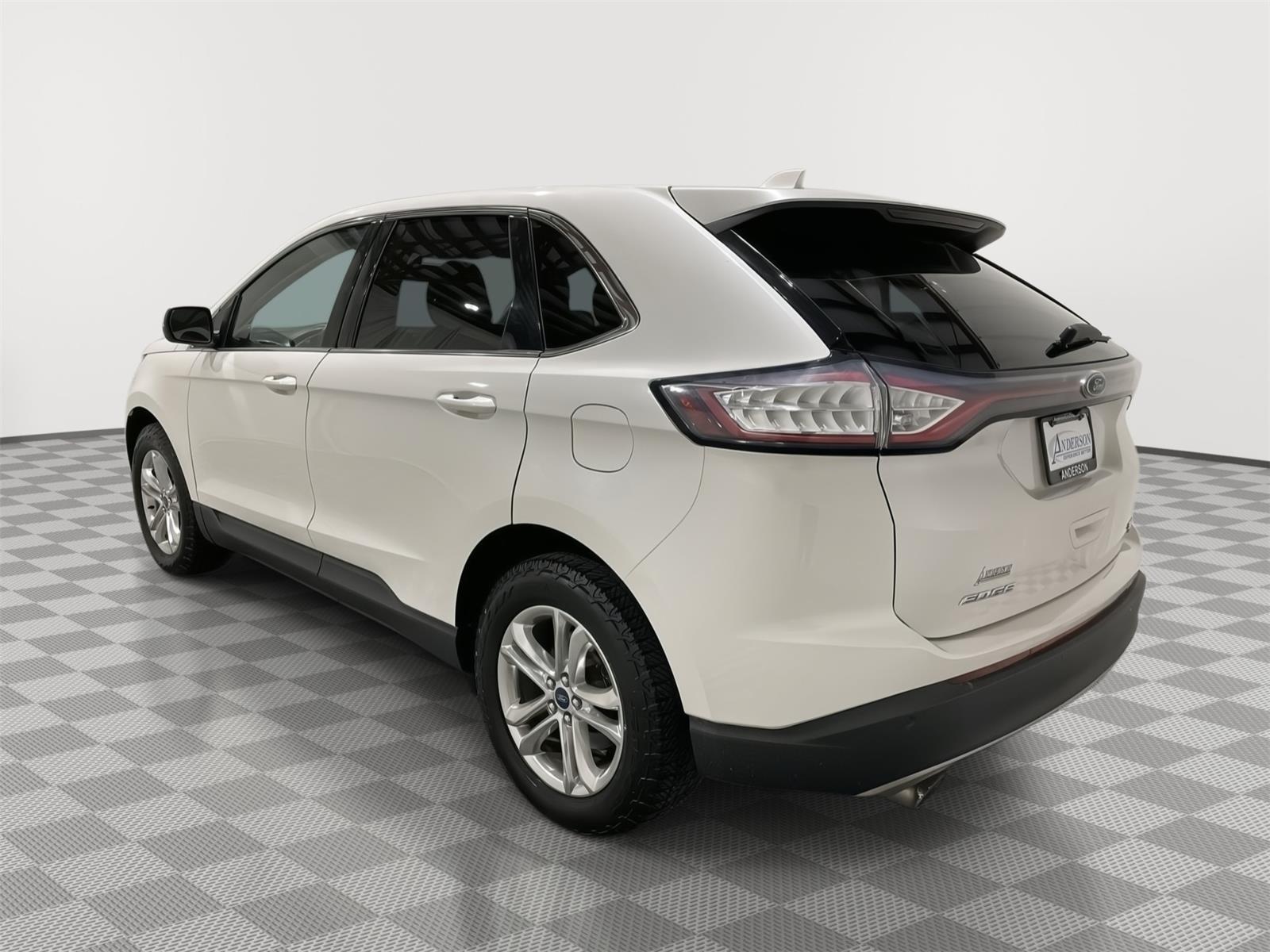 2015 Ford Edge SEL photo 9