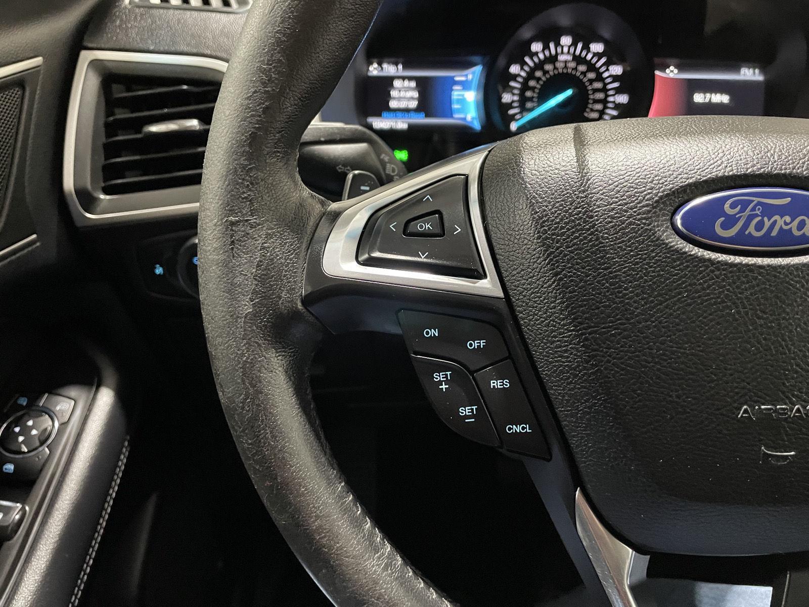 2015 Ford Edge SEL photo 14