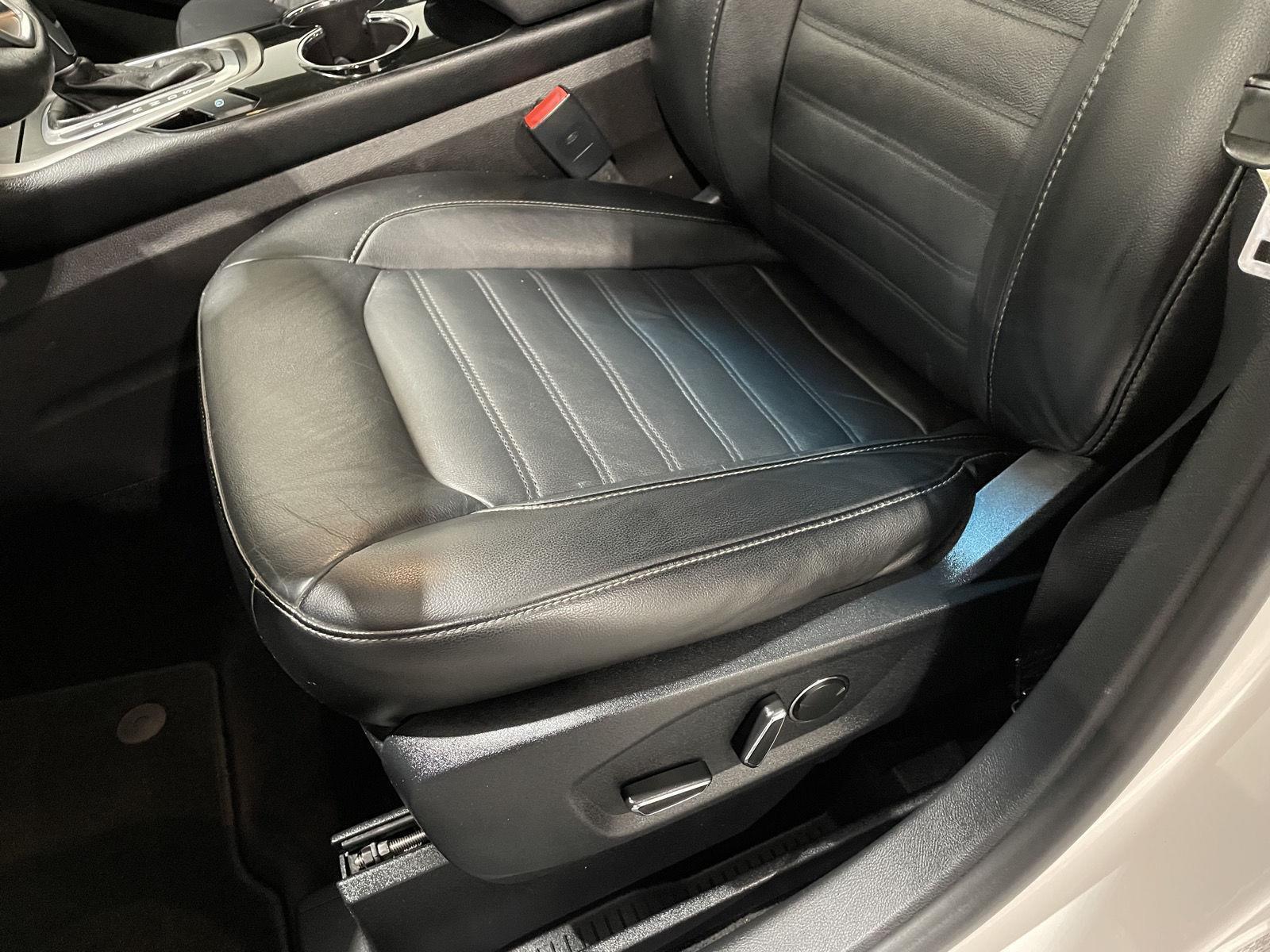 2015 Ford Edge SEL photo 19