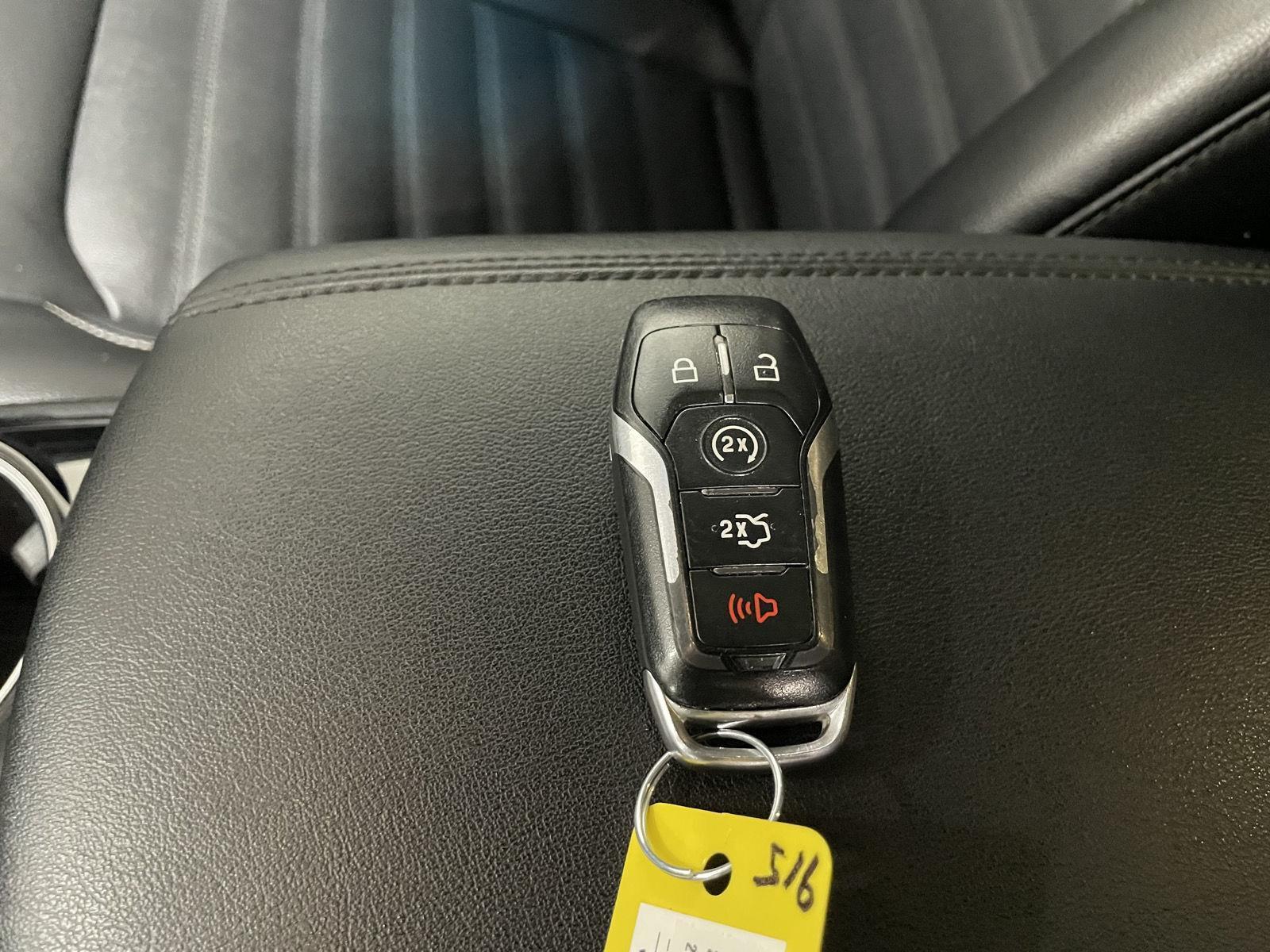 2015 Ford Edge SEL photo 31