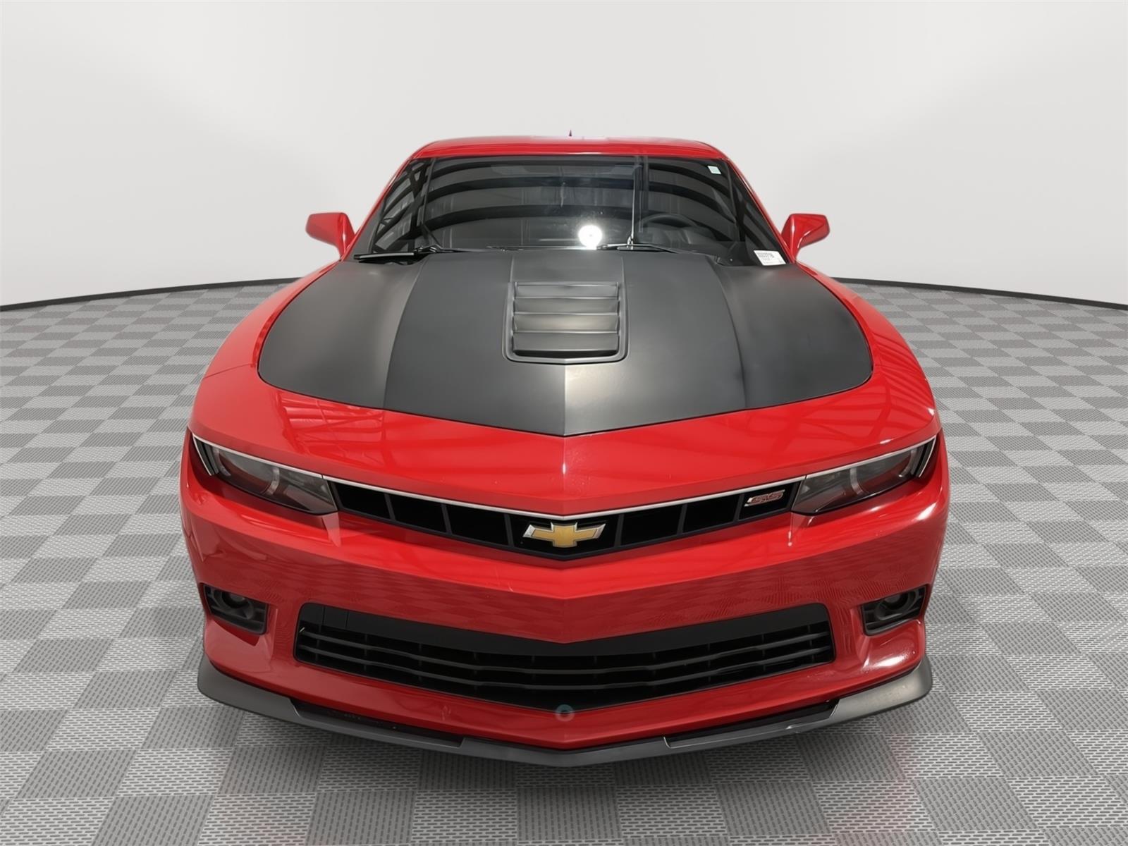 2015 Chevrolet Camaro SS photo 2