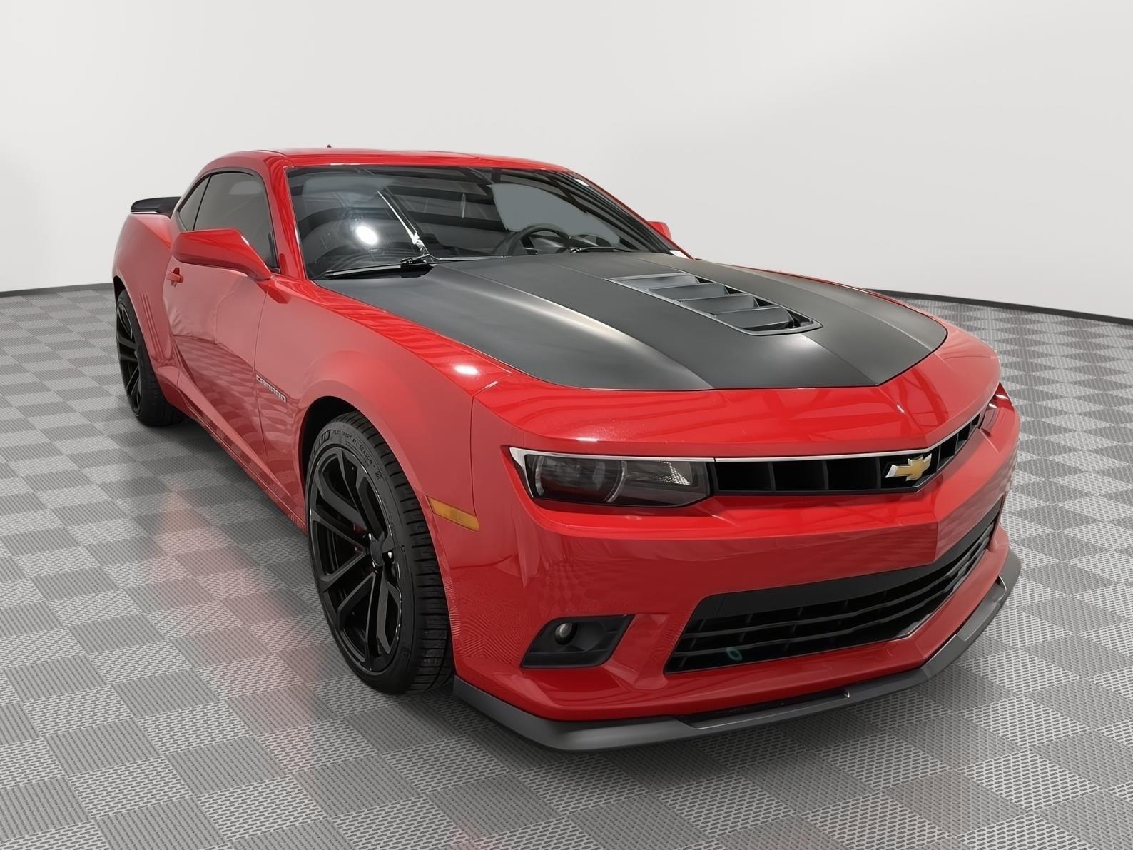 2015 Chevrolet Camaro SS photo 3