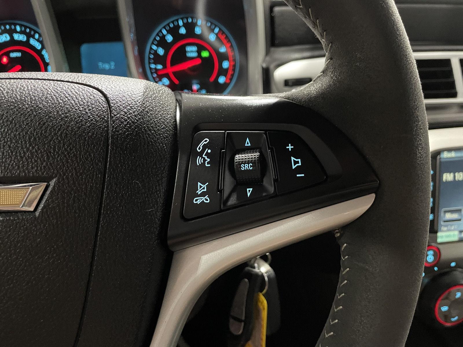 2015 Chevrolet Camaro SS photo 16
