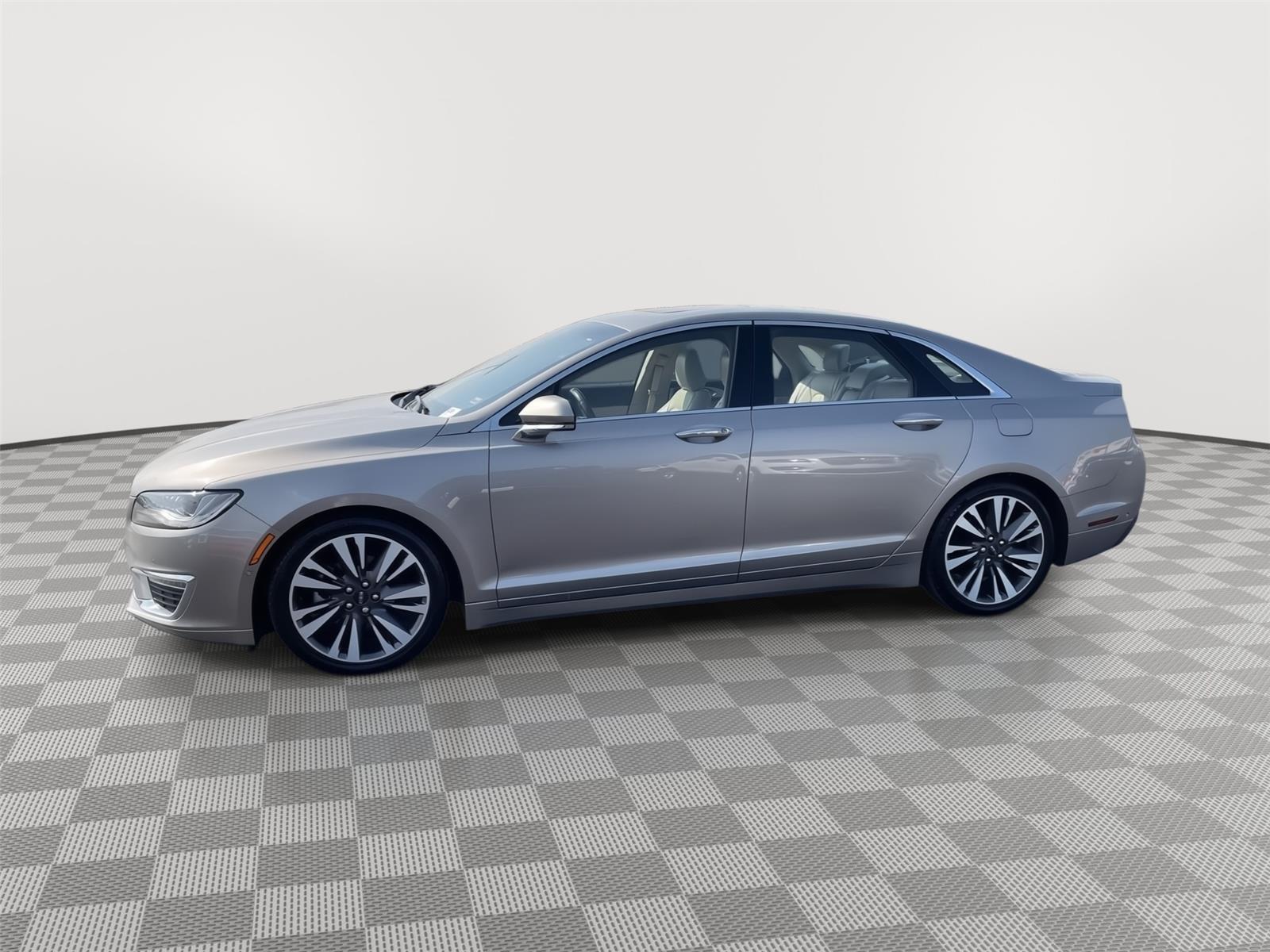 2020 Lincoln MKZ Reserve photo 2