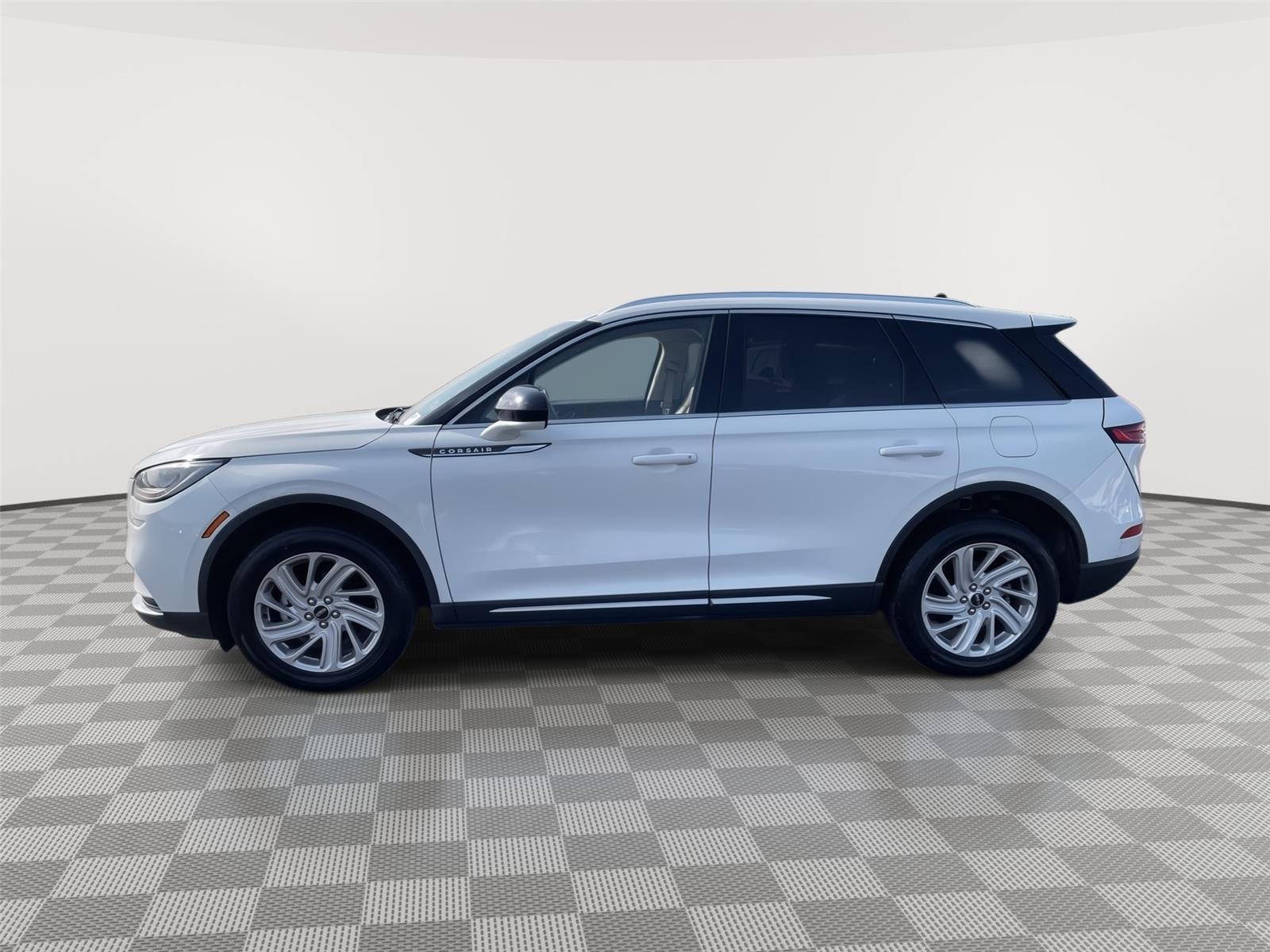 2020 Lincoln Corsair Standard photo 2