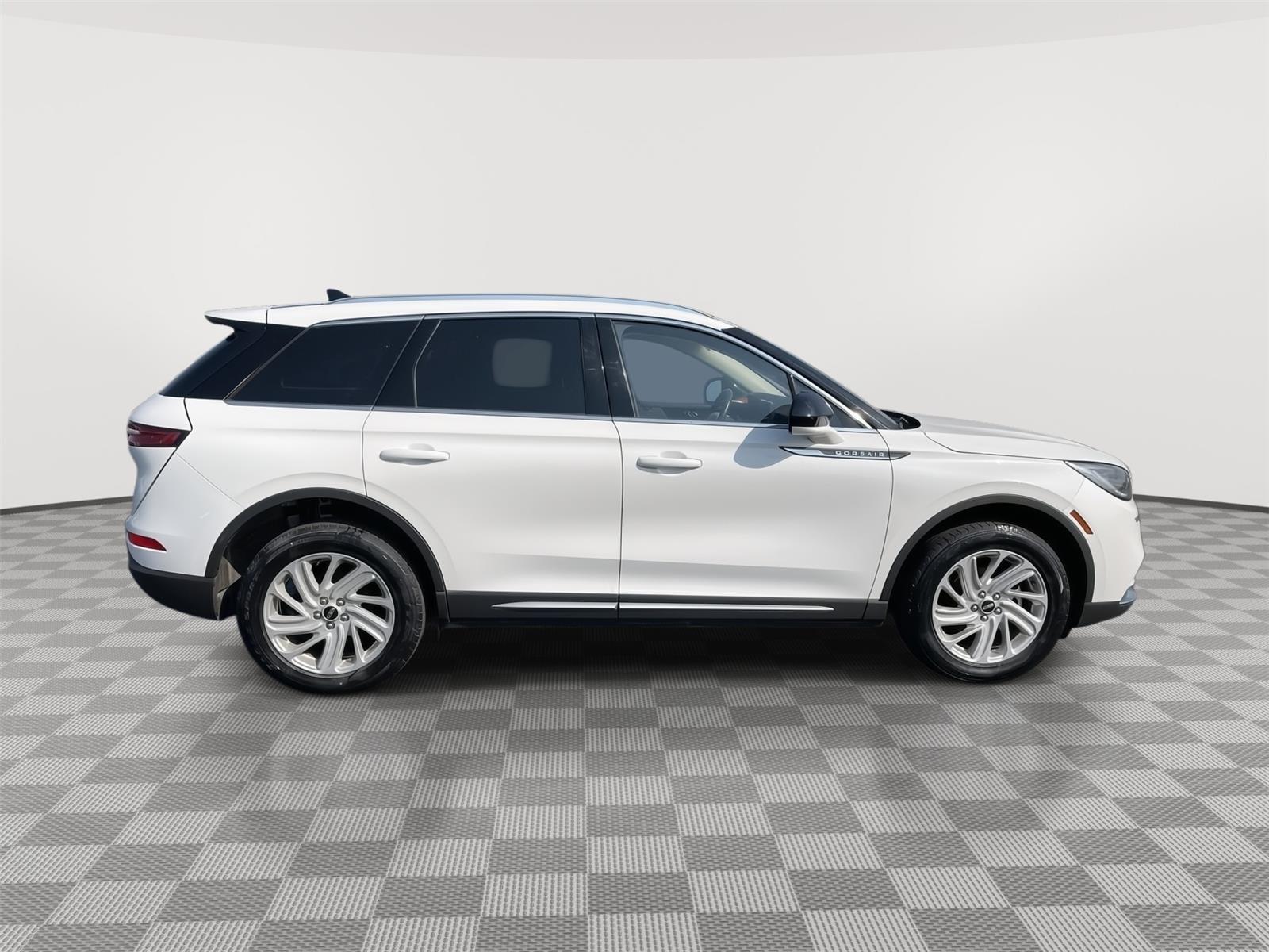2020 Lincoln Corsair Standard photo 6