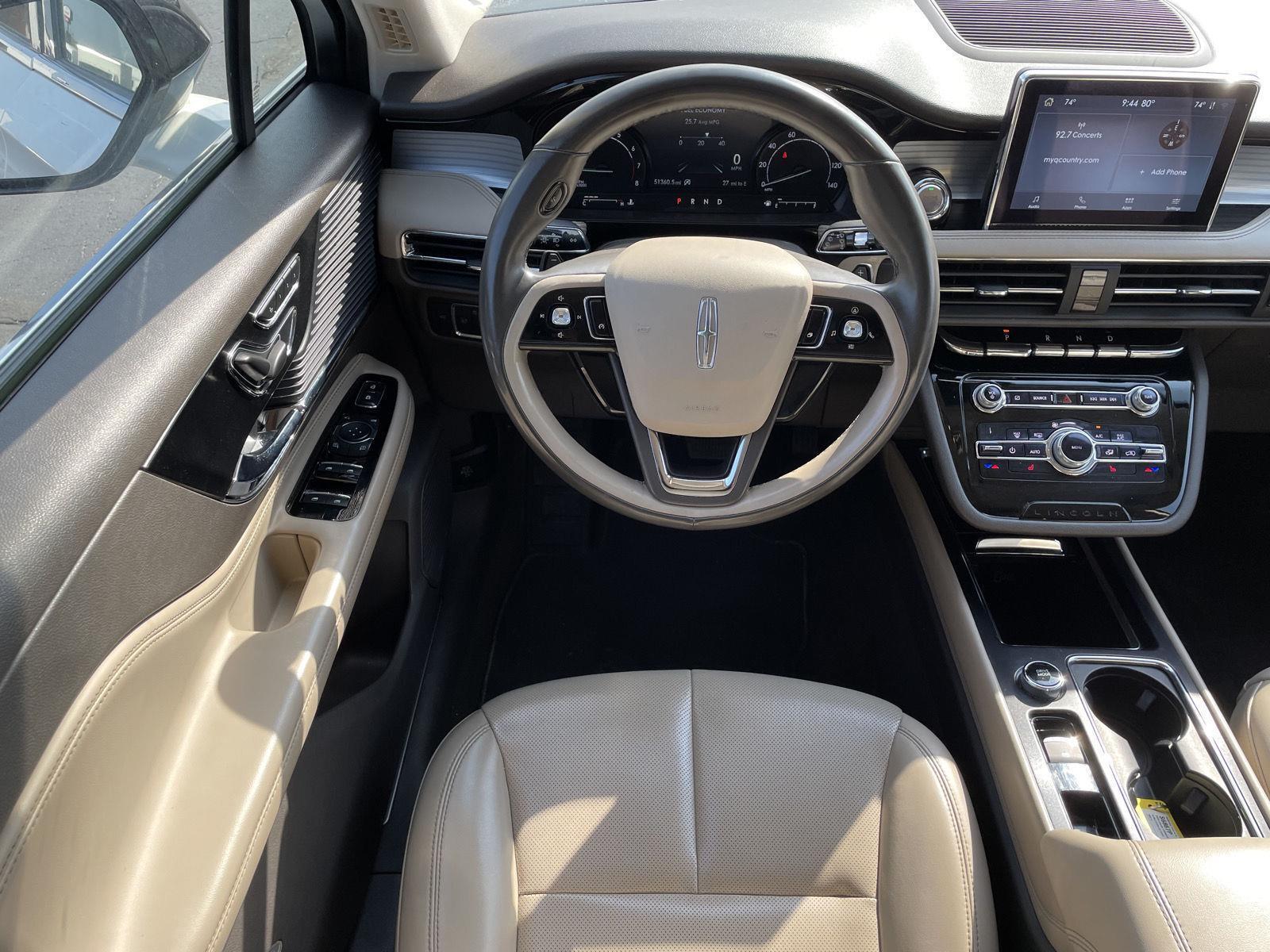 2020 Lincoln Corsair Standard photo 12