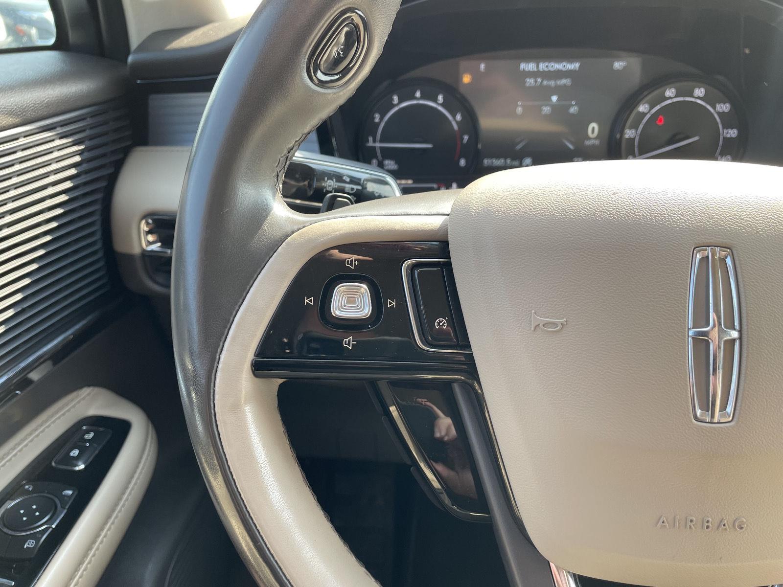 2020 Lincoln Corsair Standard photo 14