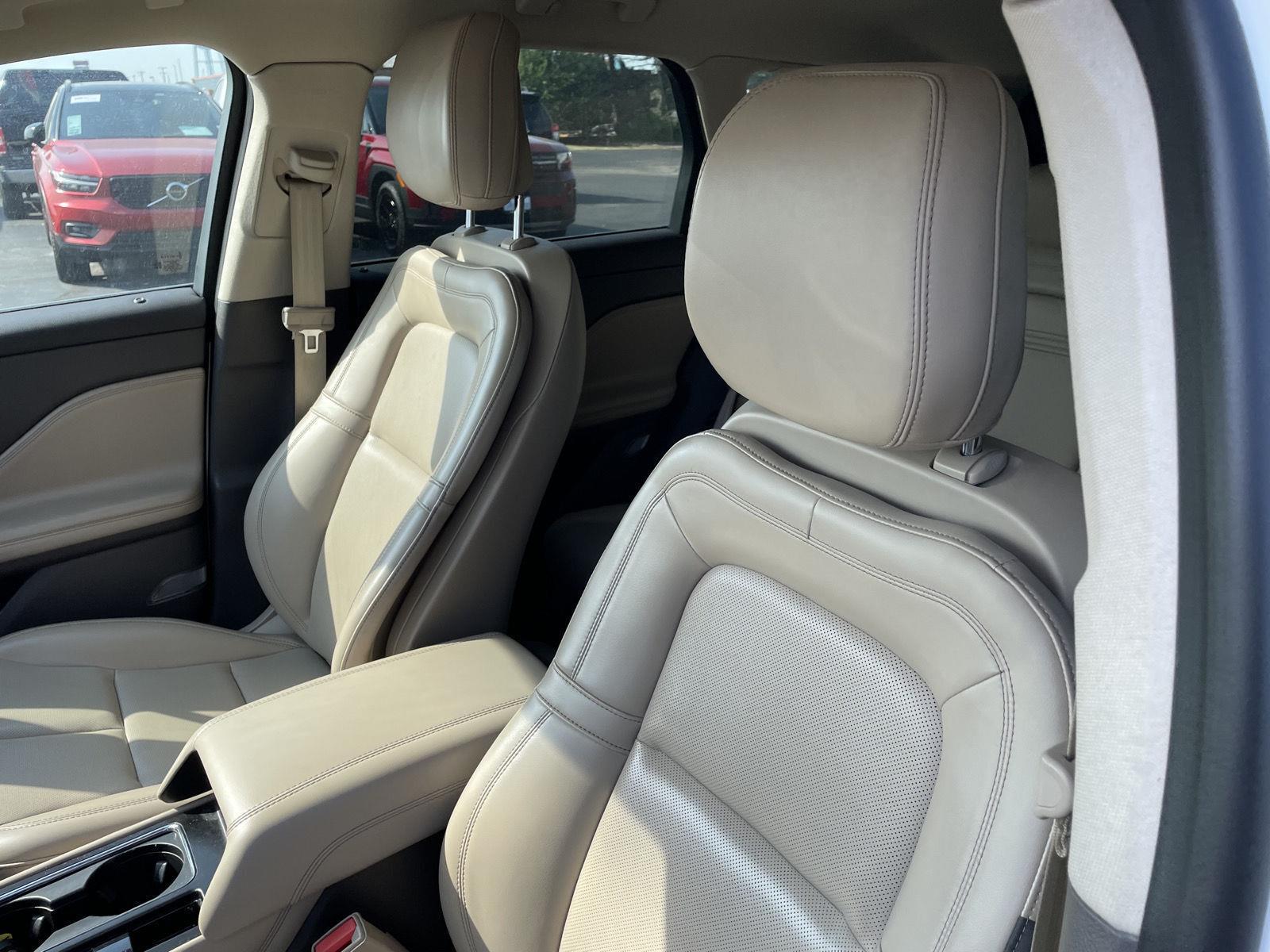 2020 Lincoln Corsair Standard photo 18