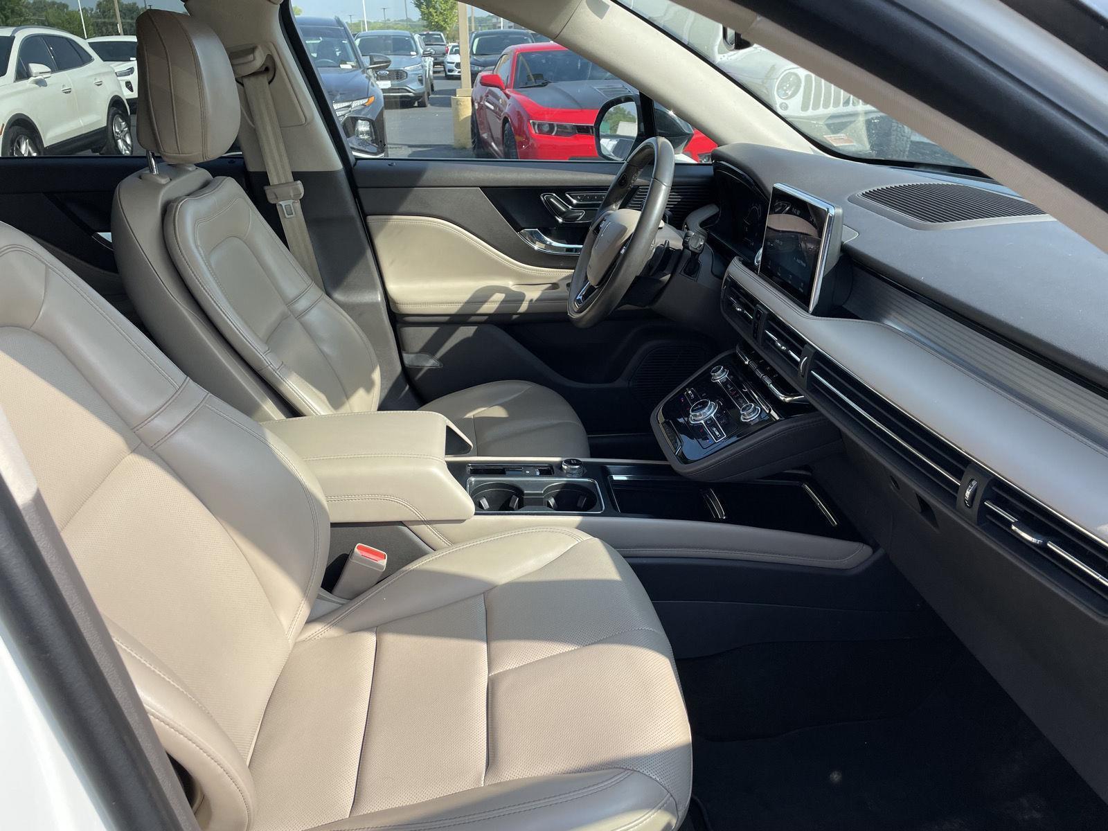 2020 Lincoln Corsair Standard photo 20